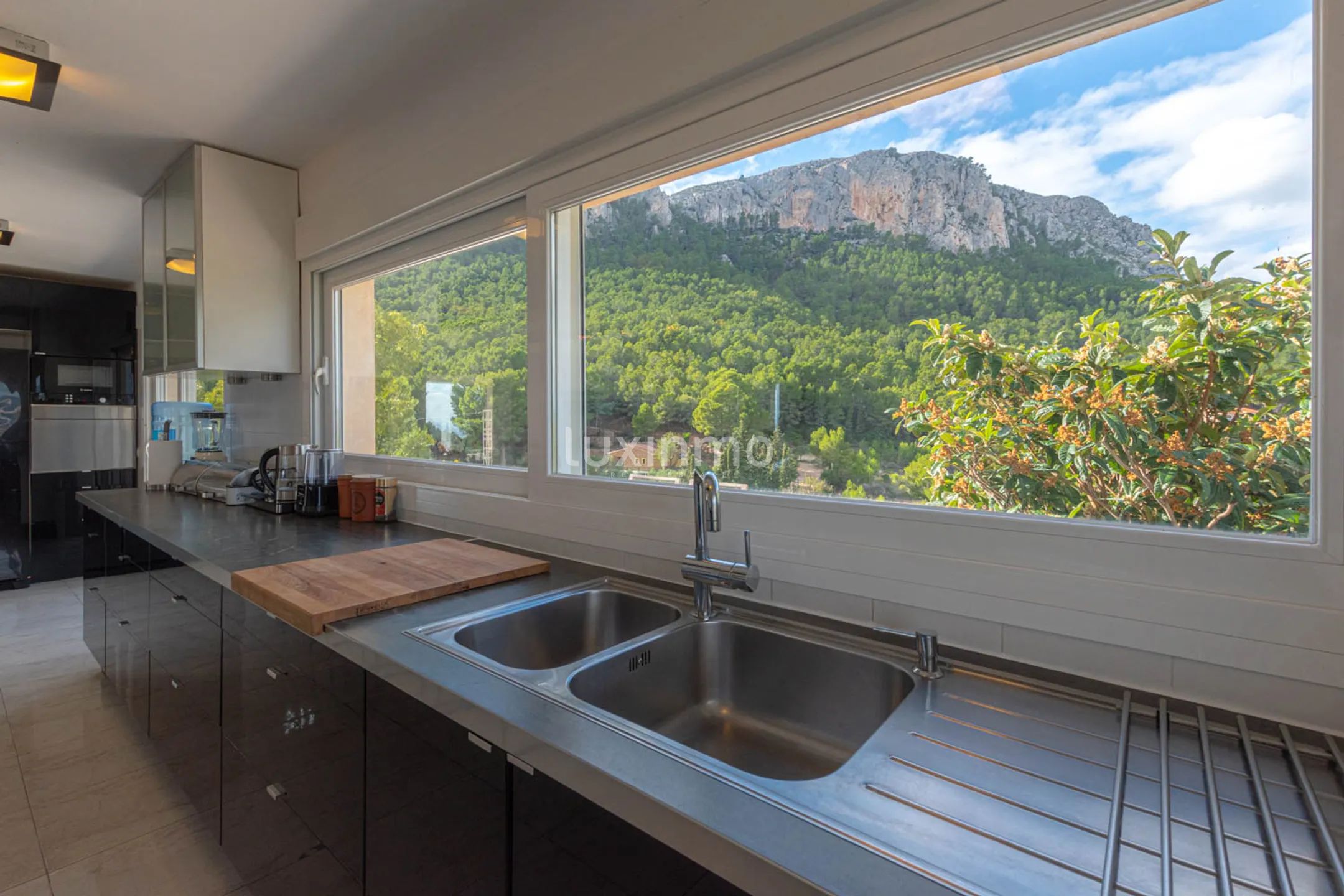 Villa for long term rentals in unique Oltamar Calpe location with panoramic views and sea view — photo 33