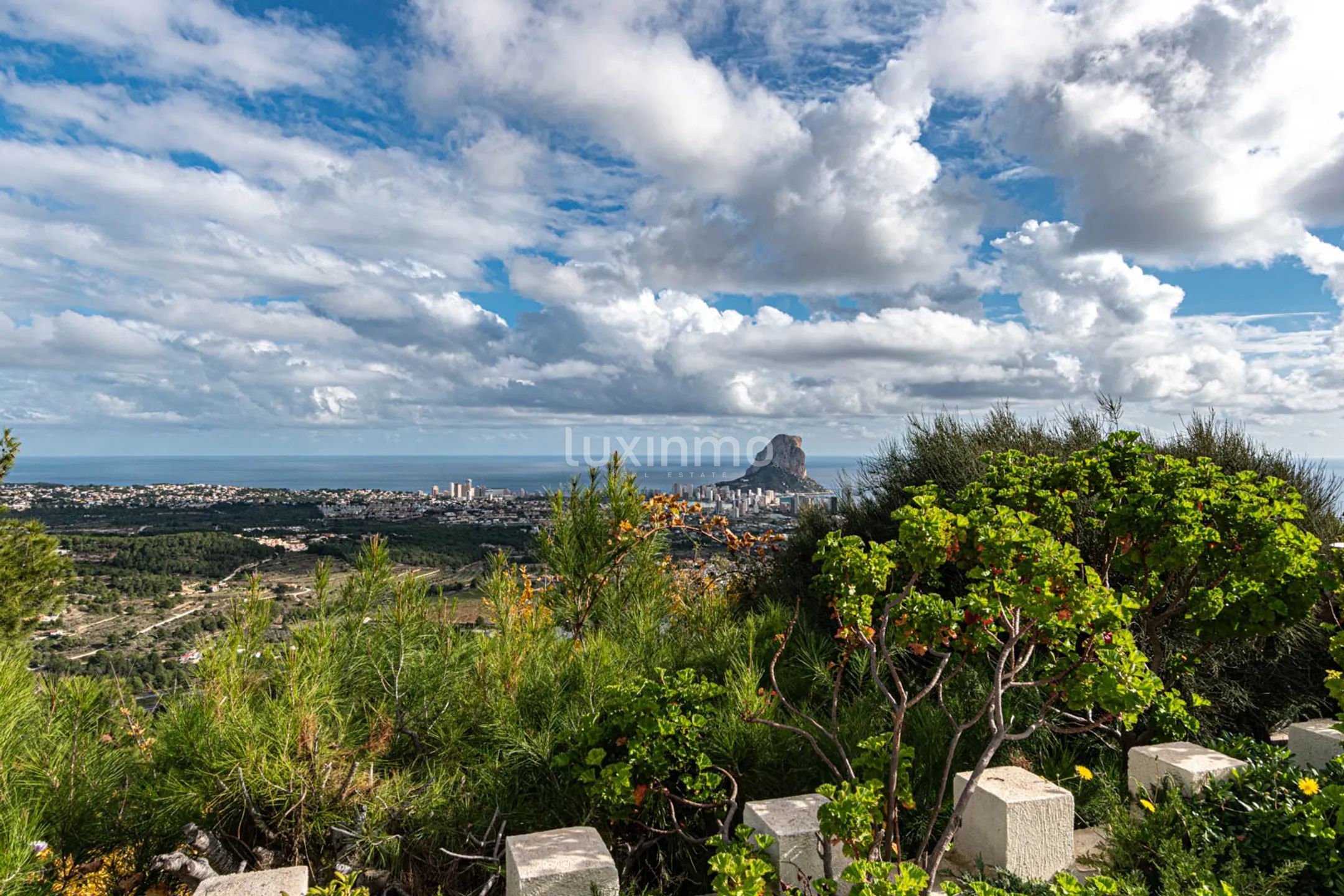 Villa for long term rentals in unique Oltamar Calpe location with panoramic views and sea view — photo 42