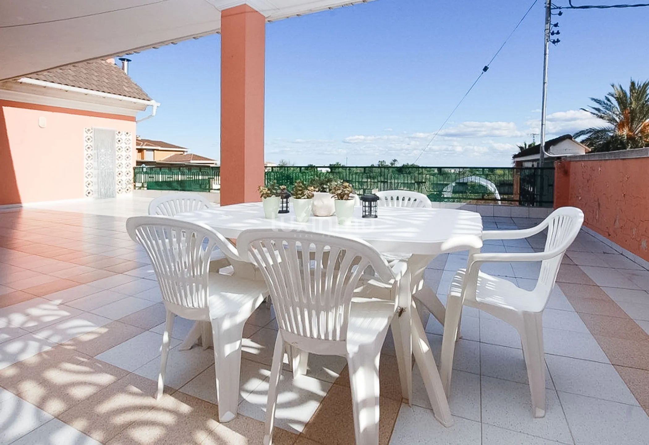 Town house with sea views and a big plot — photo 2