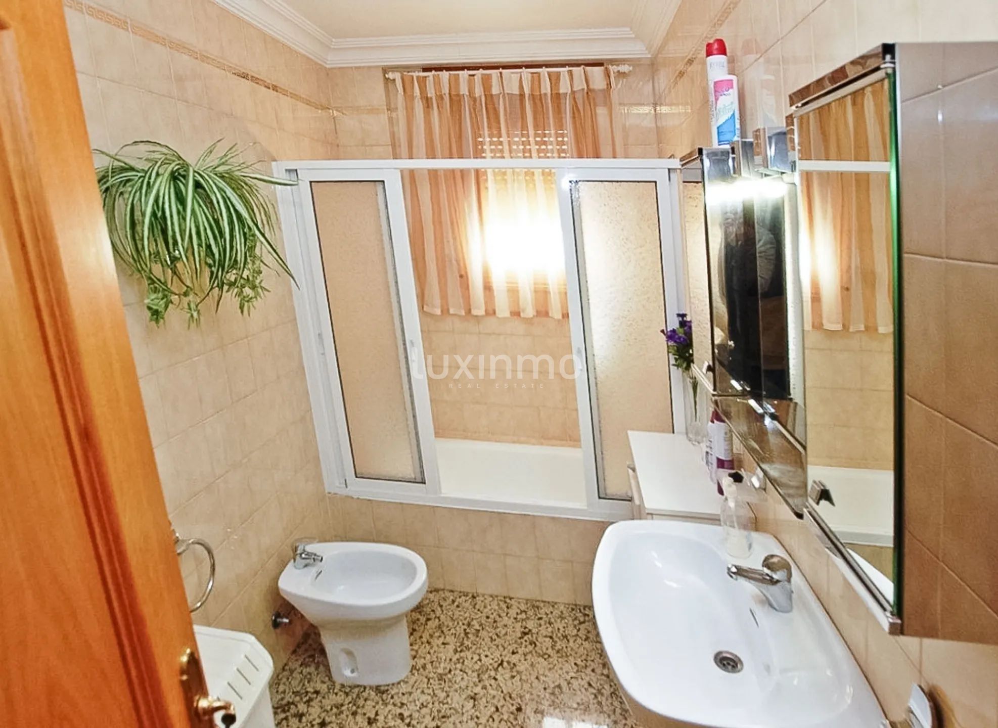 Town house with sea views and a big plot — photo 13