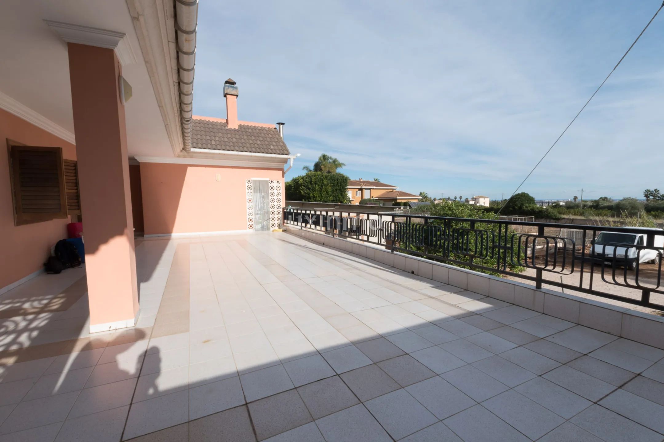 Town house with sea views and a big plot — photo 18