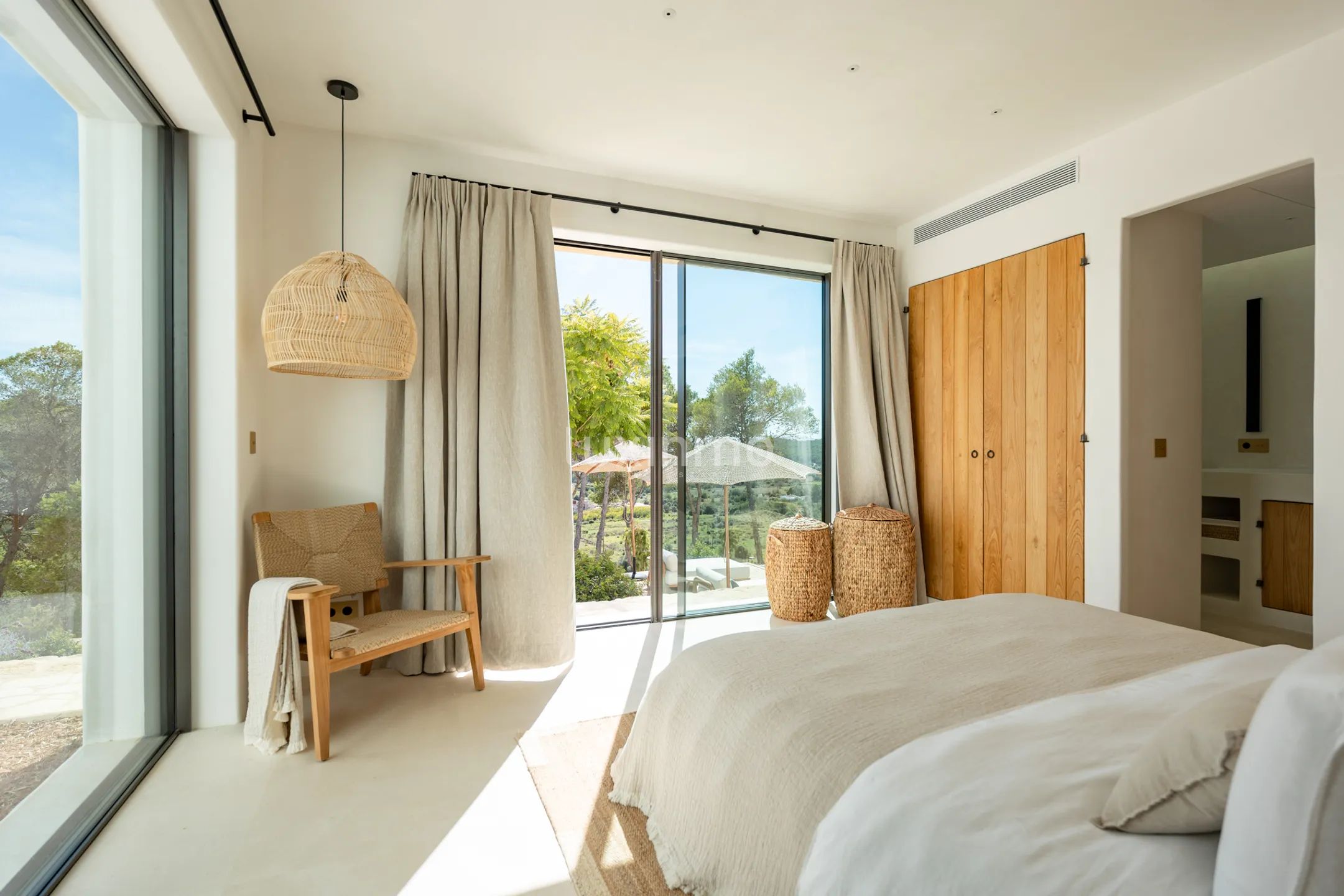 Exquisite Blackstad villa located in Santa Gertrudis — photo 35