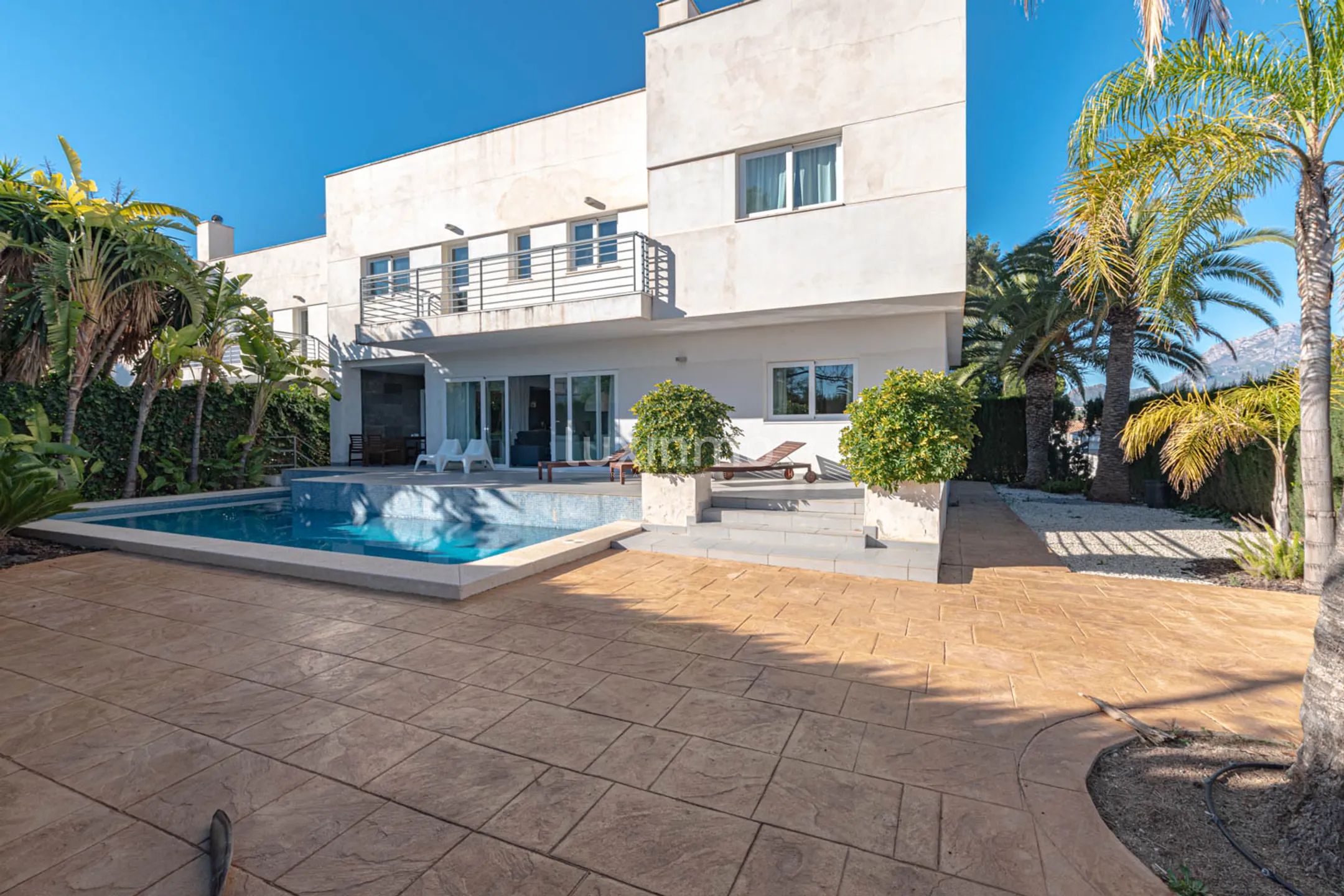 Villa for sale in the heart of Albir — photo 2