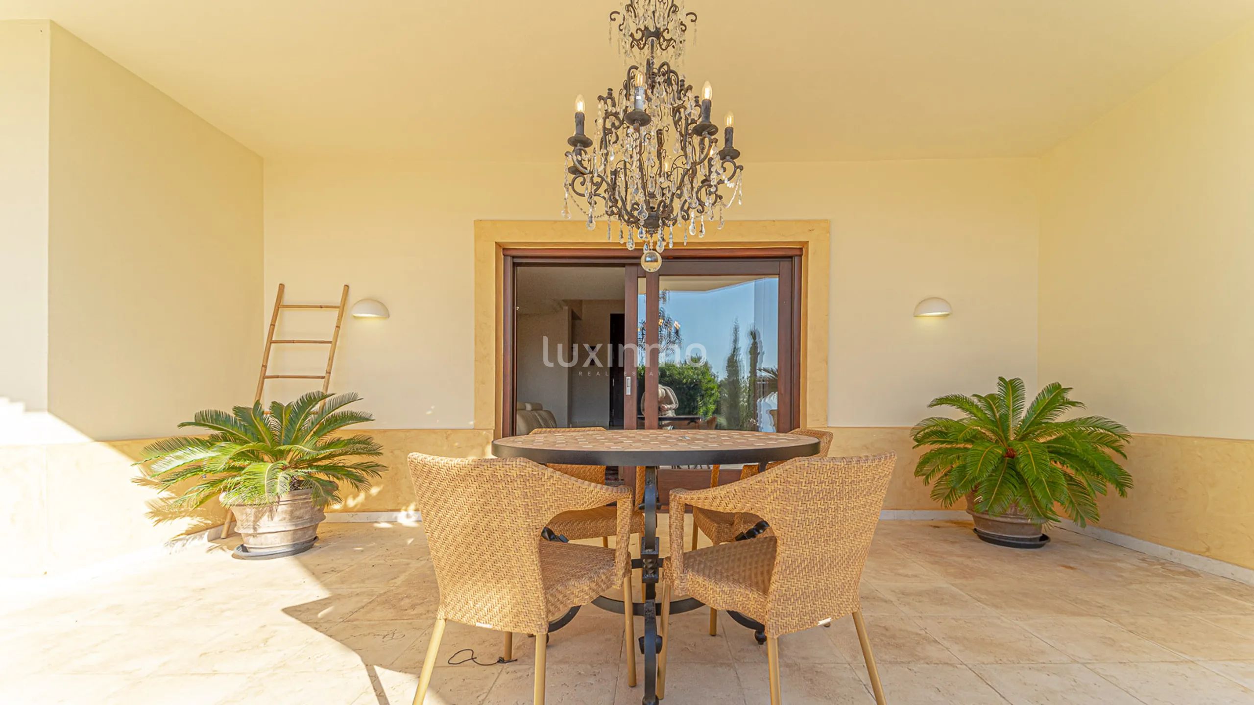 Exclusive villa in Altea Hills with sea views and a large garden — photo 33