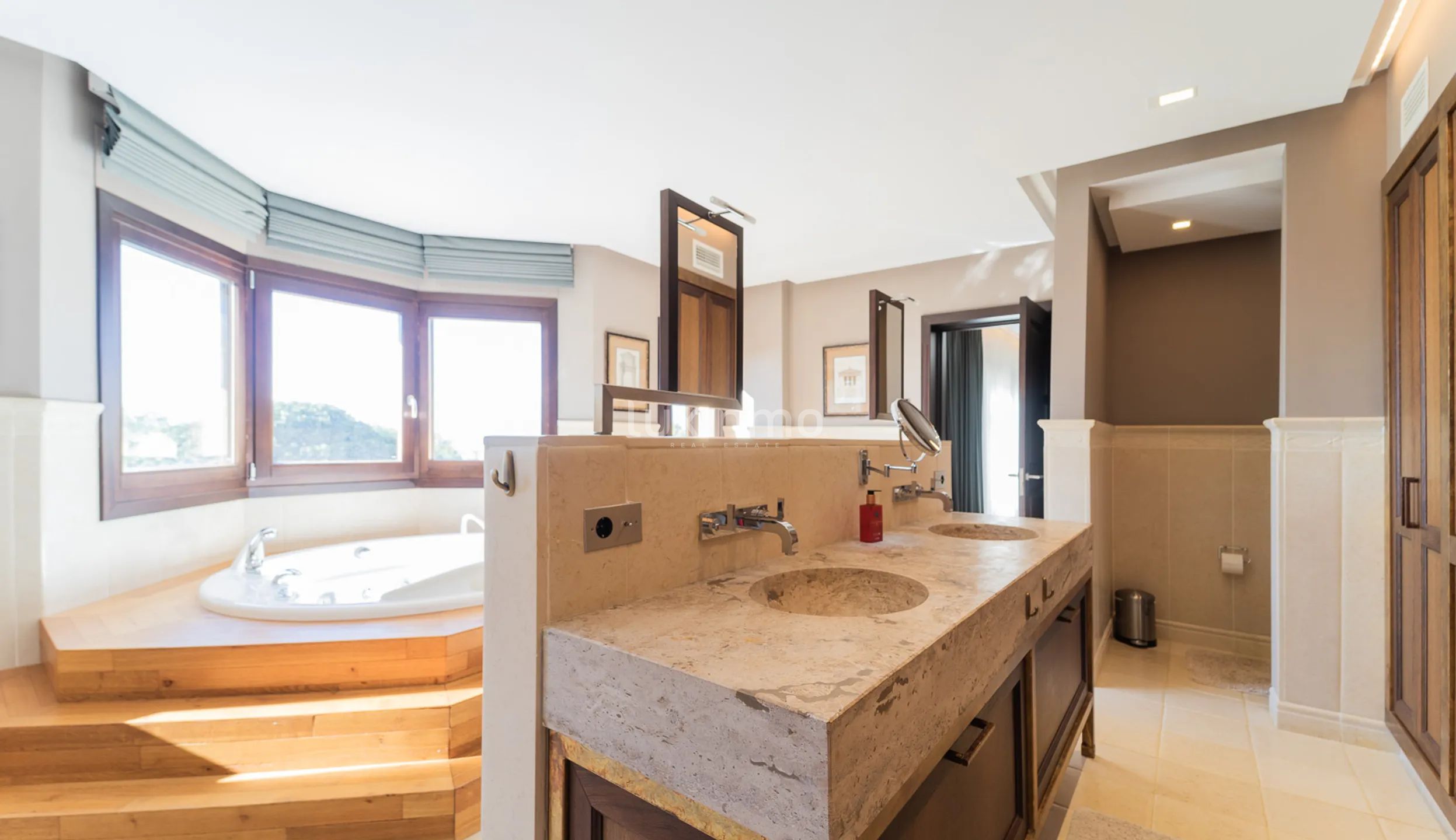 Exclusive villa in Altea Hills with sea views and a large garden — photo 12