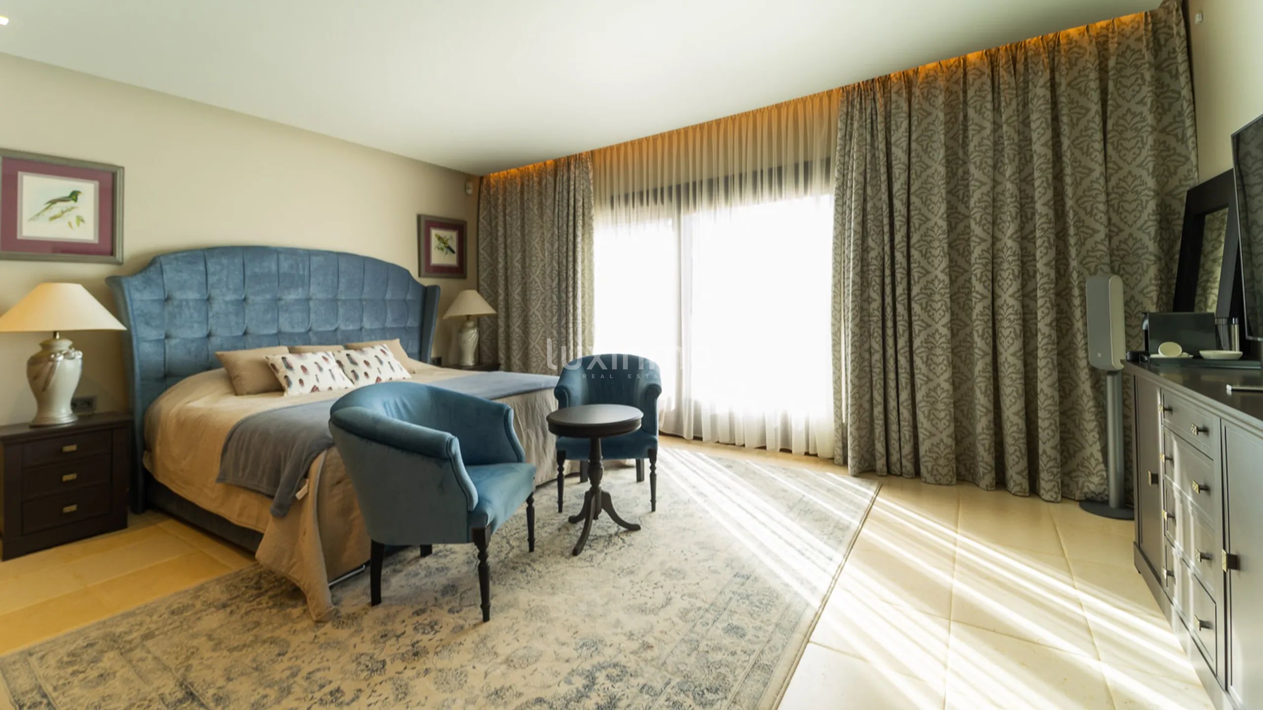 Exclusiva villa en Altea Hills con vistas al mar y un gran jardín — photo 17