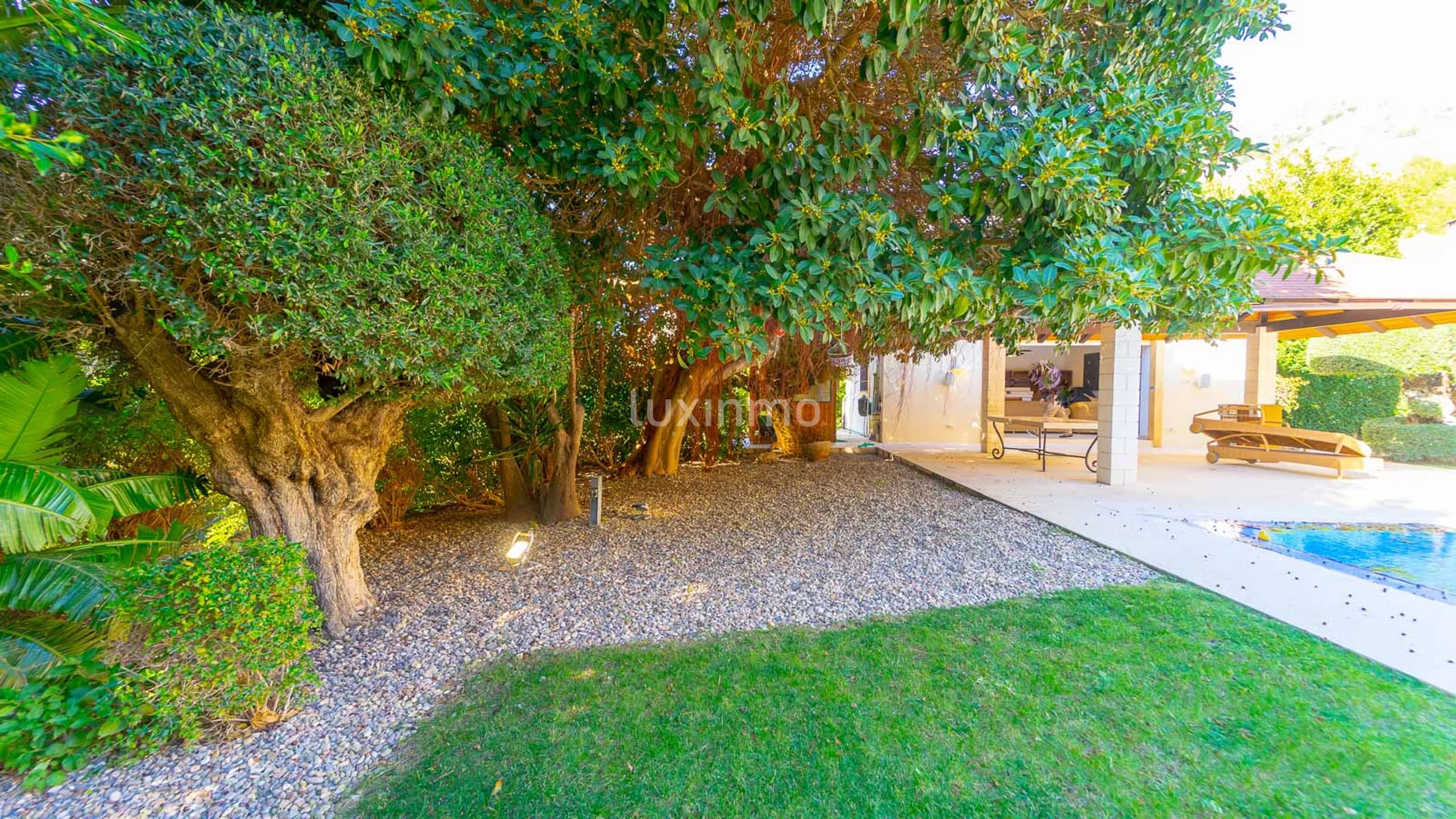 Exclusiva villa en Altea Hills con vistas al mar y un gran jardín — photo 38