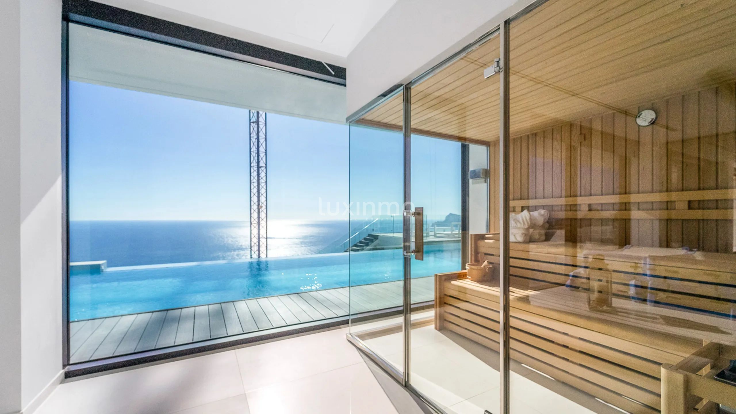 Villa de luxe dans une urbanisation de luxe avec vue sur la mer — photo 13