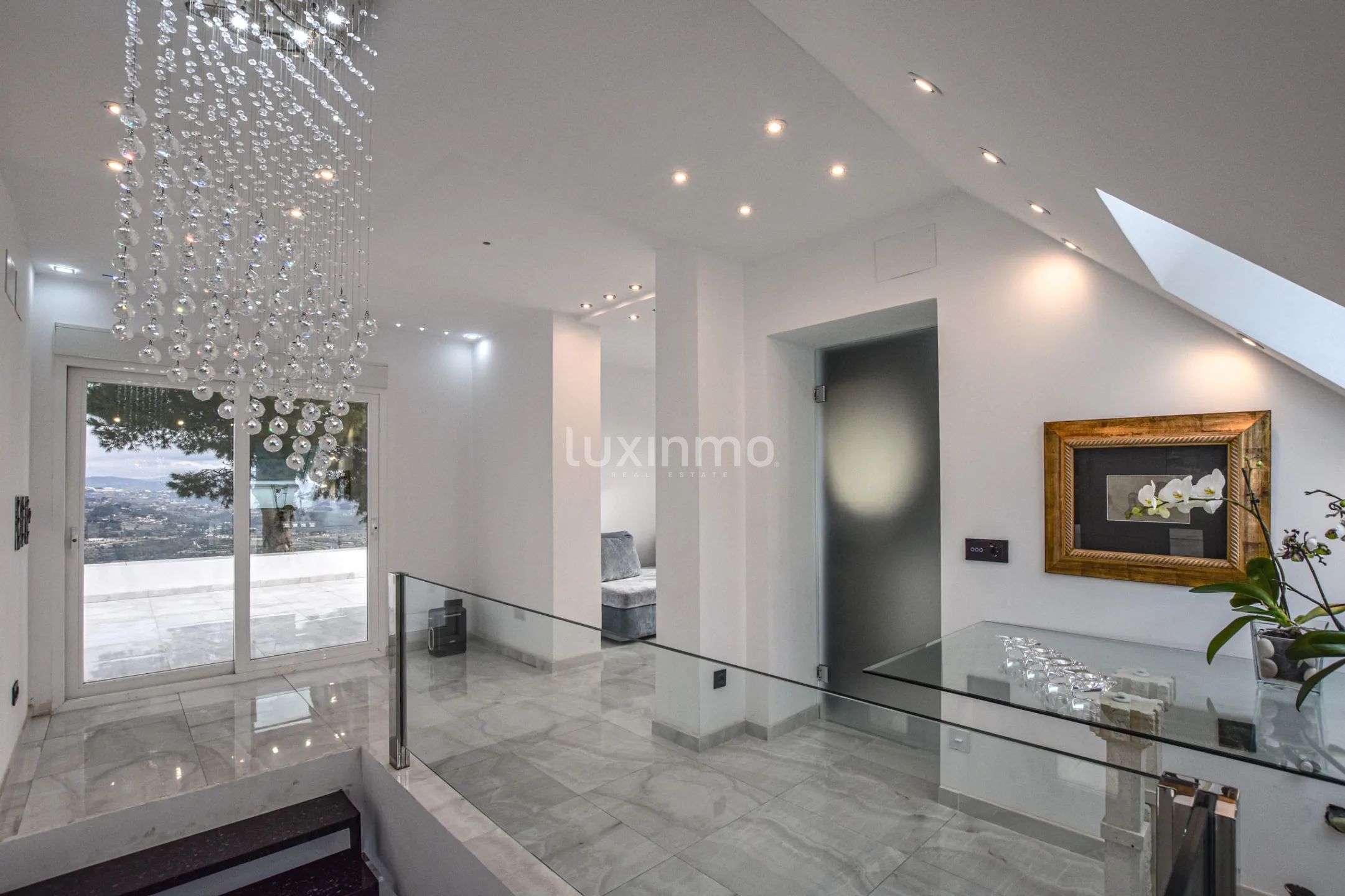 Villa à vendre dans l'emplacement unique d'Oltamar Calpe avec des vues panoramiques et des vues sur la mer — photo 26