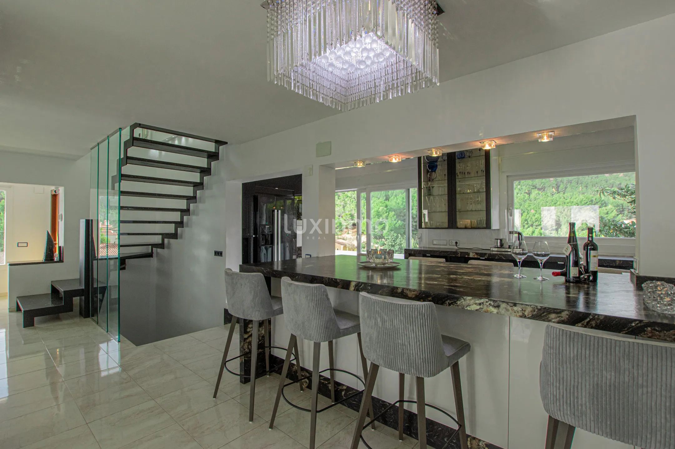 Villa à vendre dans l'emplacement unique d'Oltamar Calpe avec des vues panoramiques et des vues sur la mer — photo 10