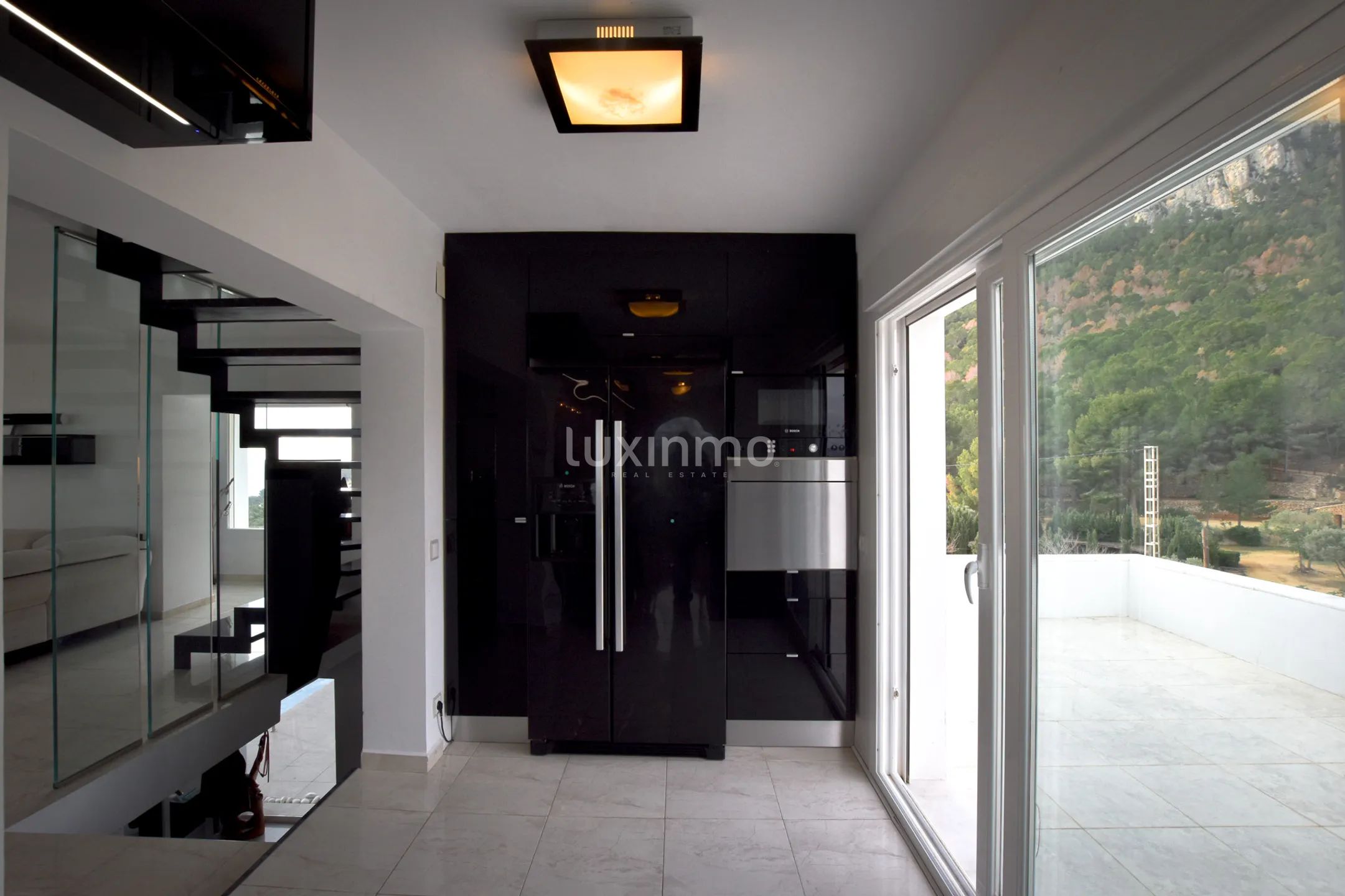 Villa à vendre dans l'emplacement unique d'Oltamar Calpe avec des vues panoramiques et des vues sur la mer — photo 12