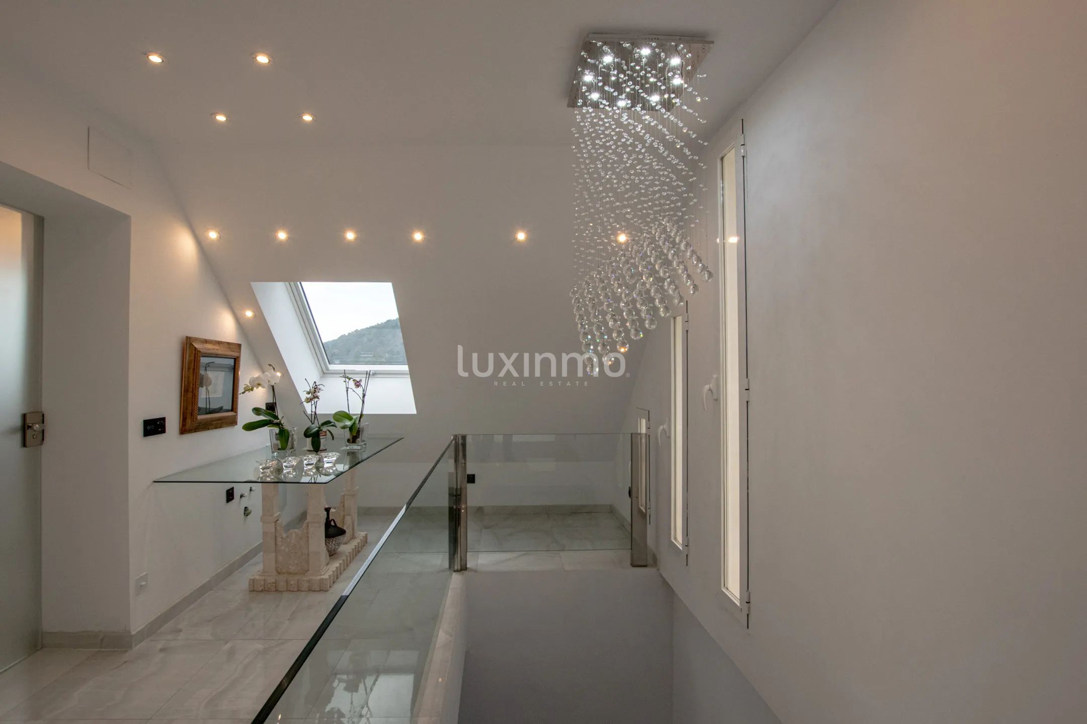 Villa à vendre dans l'emplacement unique d'Oltamar Calpe avec des vues panoramiques et des vues sur la mer — photo 27