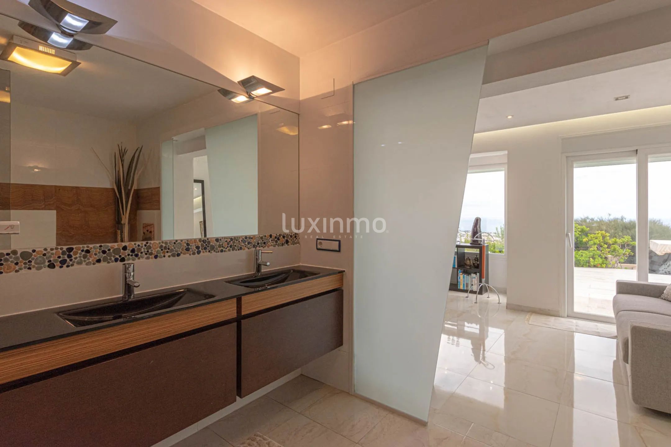 Villa à vendre dans l'emplacement unique d'Oltamar Calpe avec des vues panoramiques et des vues sur la mer — photo 38