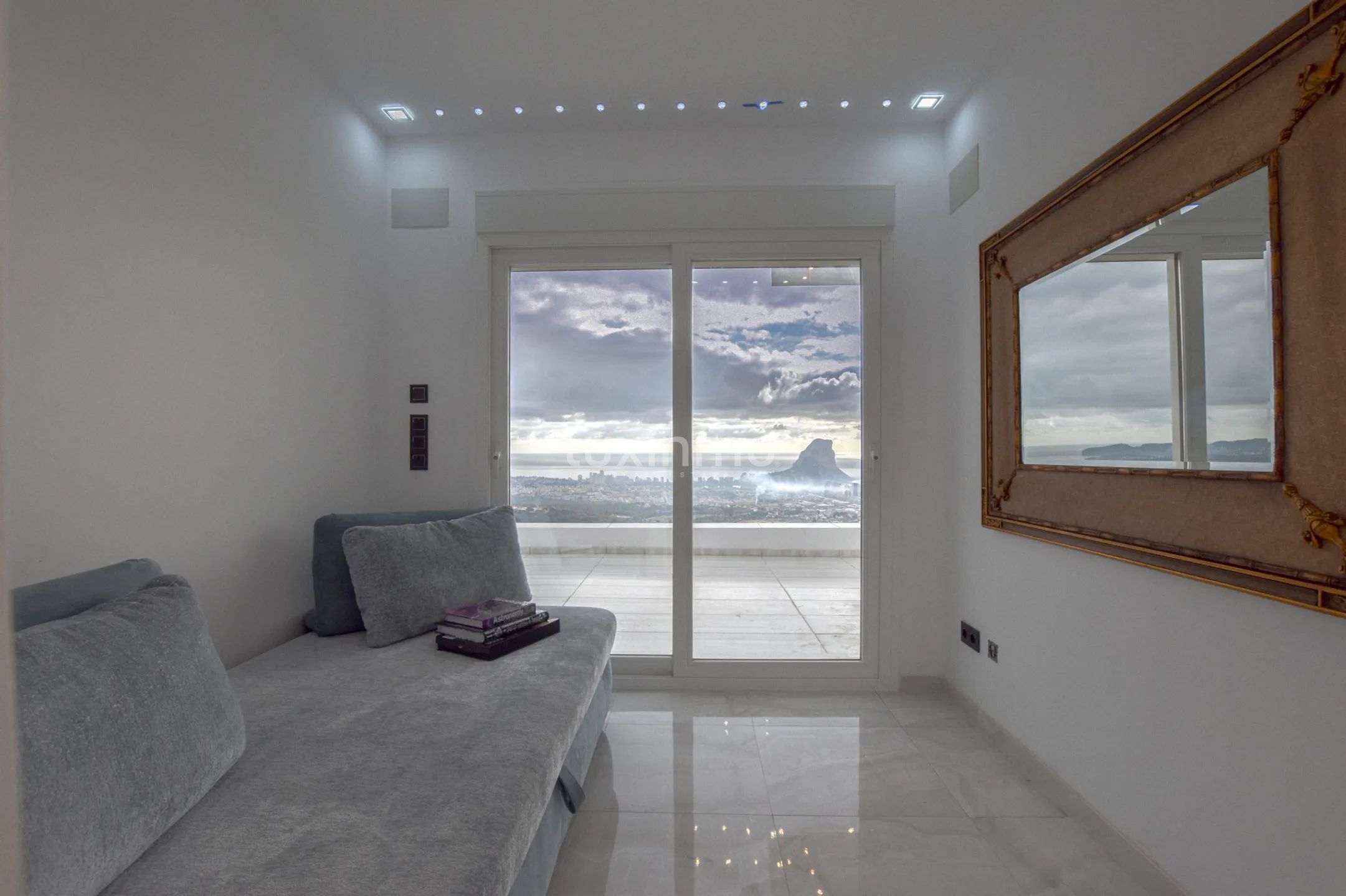 Villa à vendre dans l'emplacement unique d'Oltamar Calpe avec des vues panoramiques et des vues sur la mer — photo 29