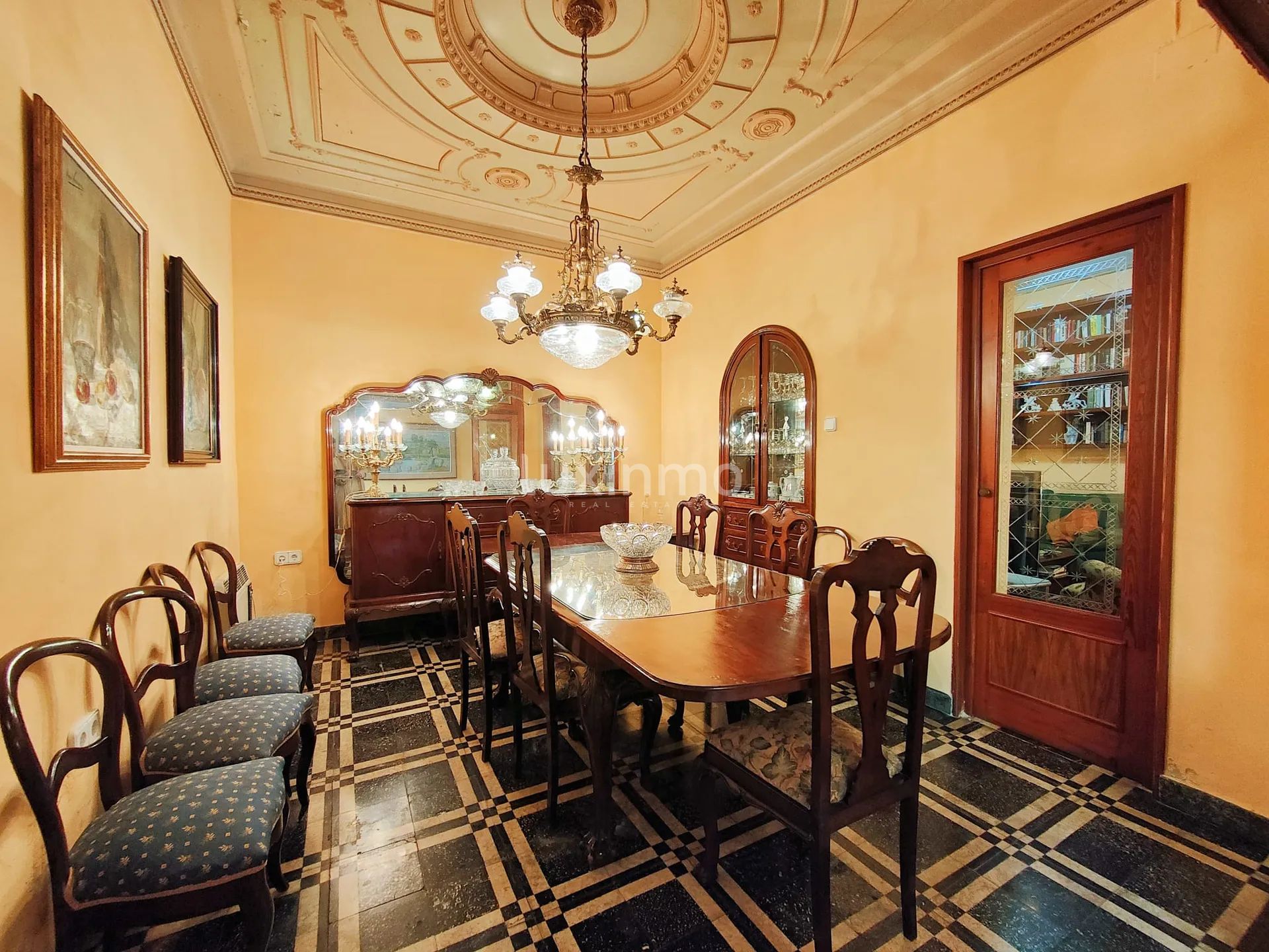 Maison centenaire bien préservée avec une grande piscine et un fronton — photo 10