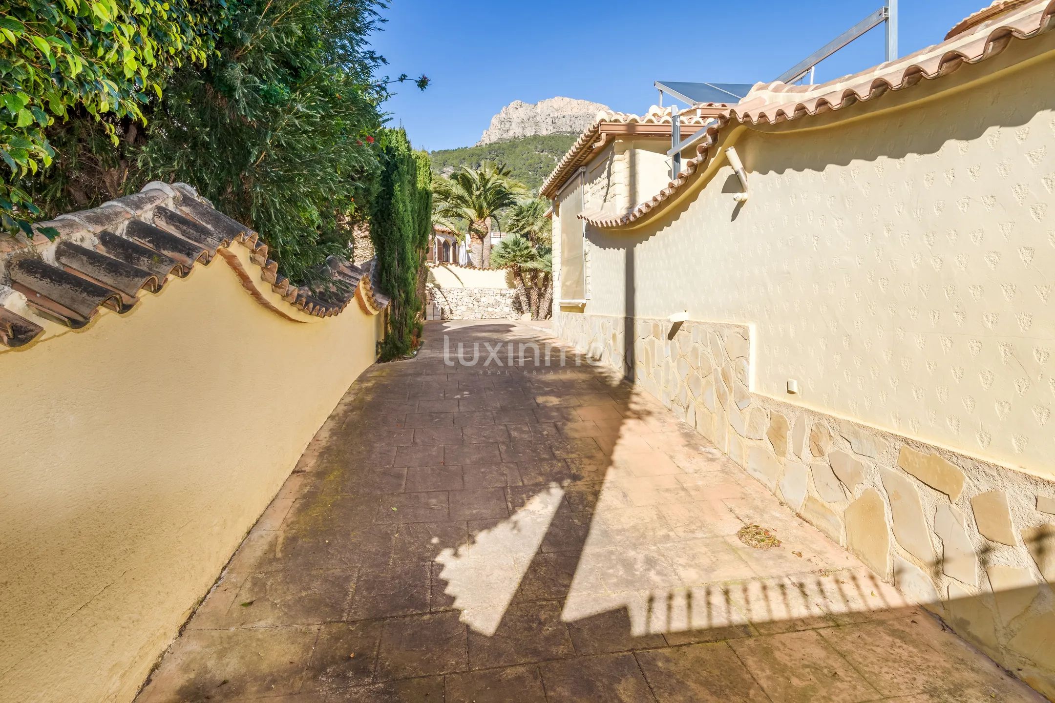 Renoviertes geräumiges Haus mit Meerblick in Calpe — photo 23