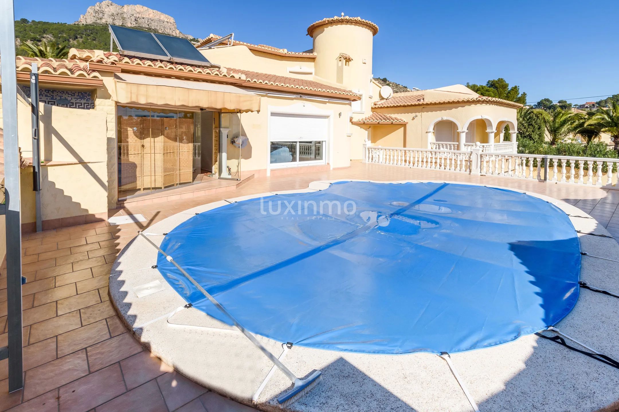 Renovated spacious house with sea views in Calpe — photo 2
