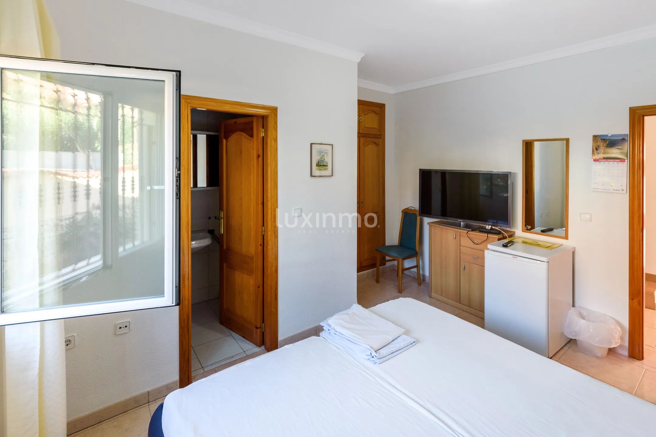 Renovated spacious house with sea views in Calpe — photo 17