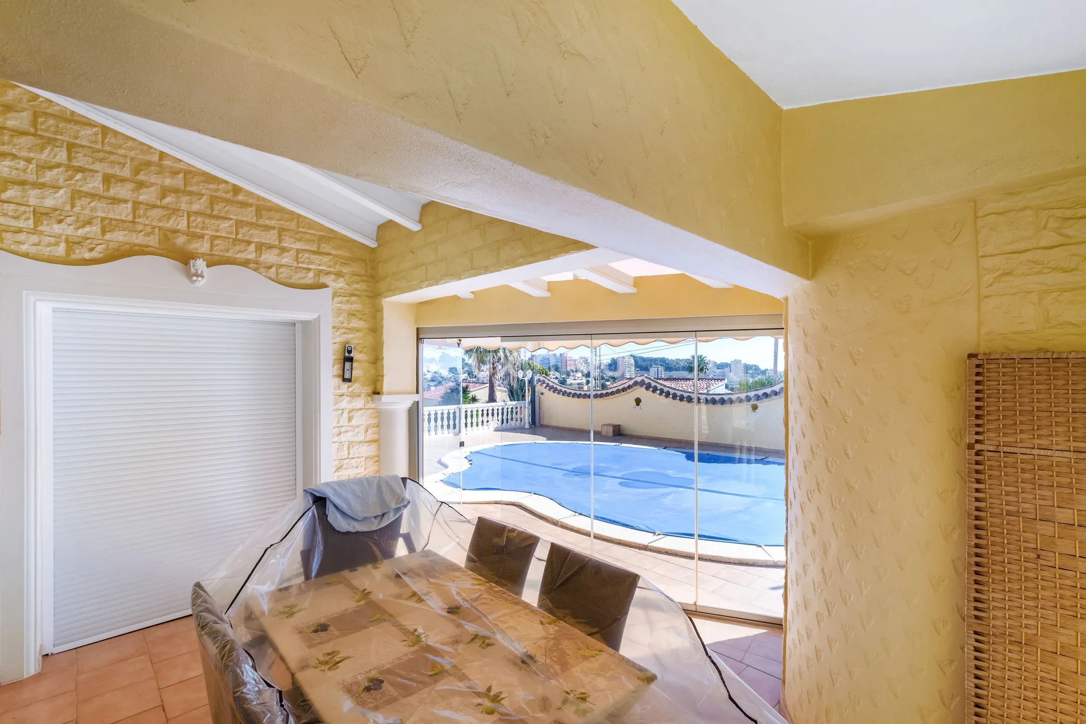 Renovated spacious house with sea views in Calpe — photo 5