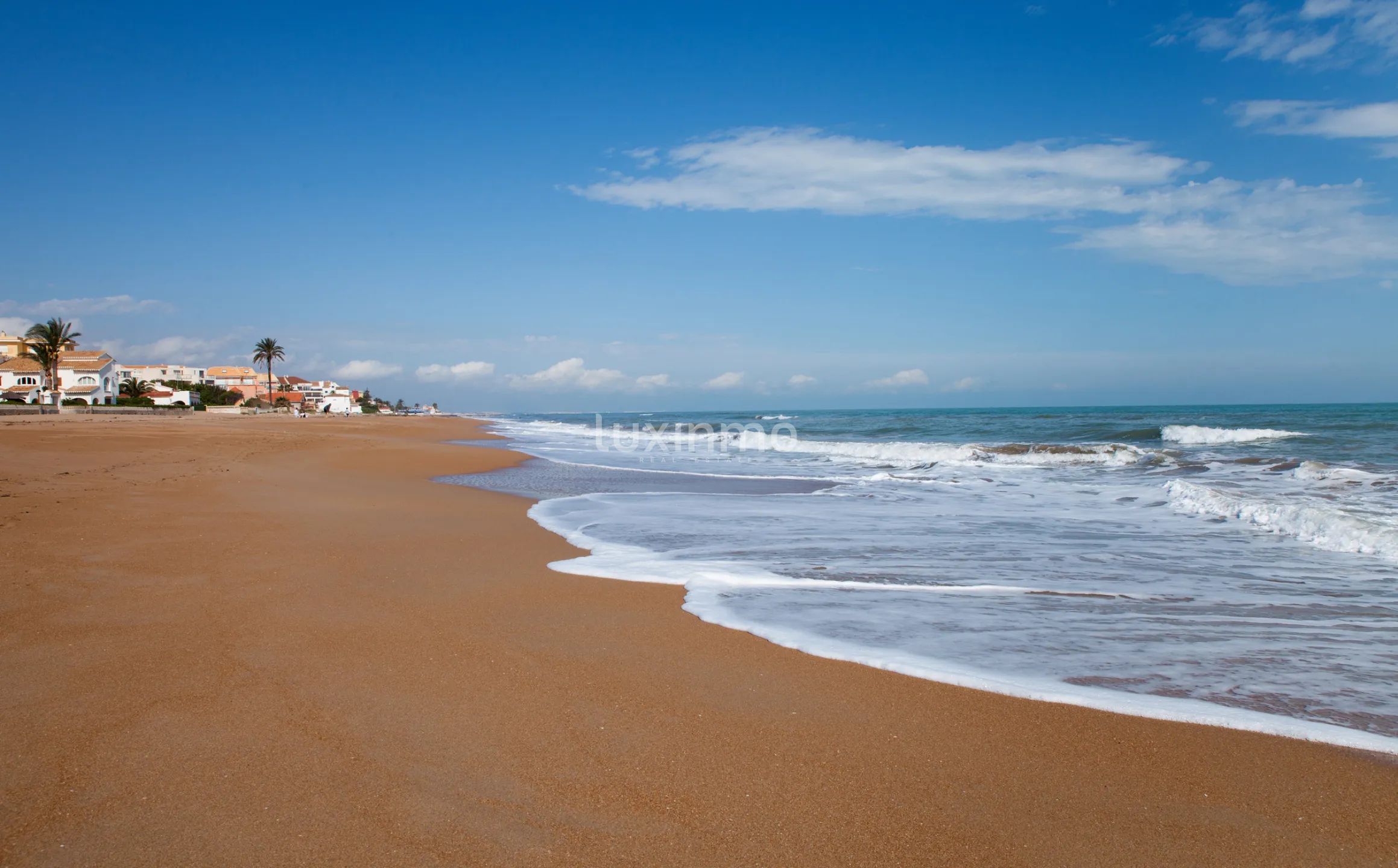 Современный дом на первой линии пляжа в Дении — photo 15