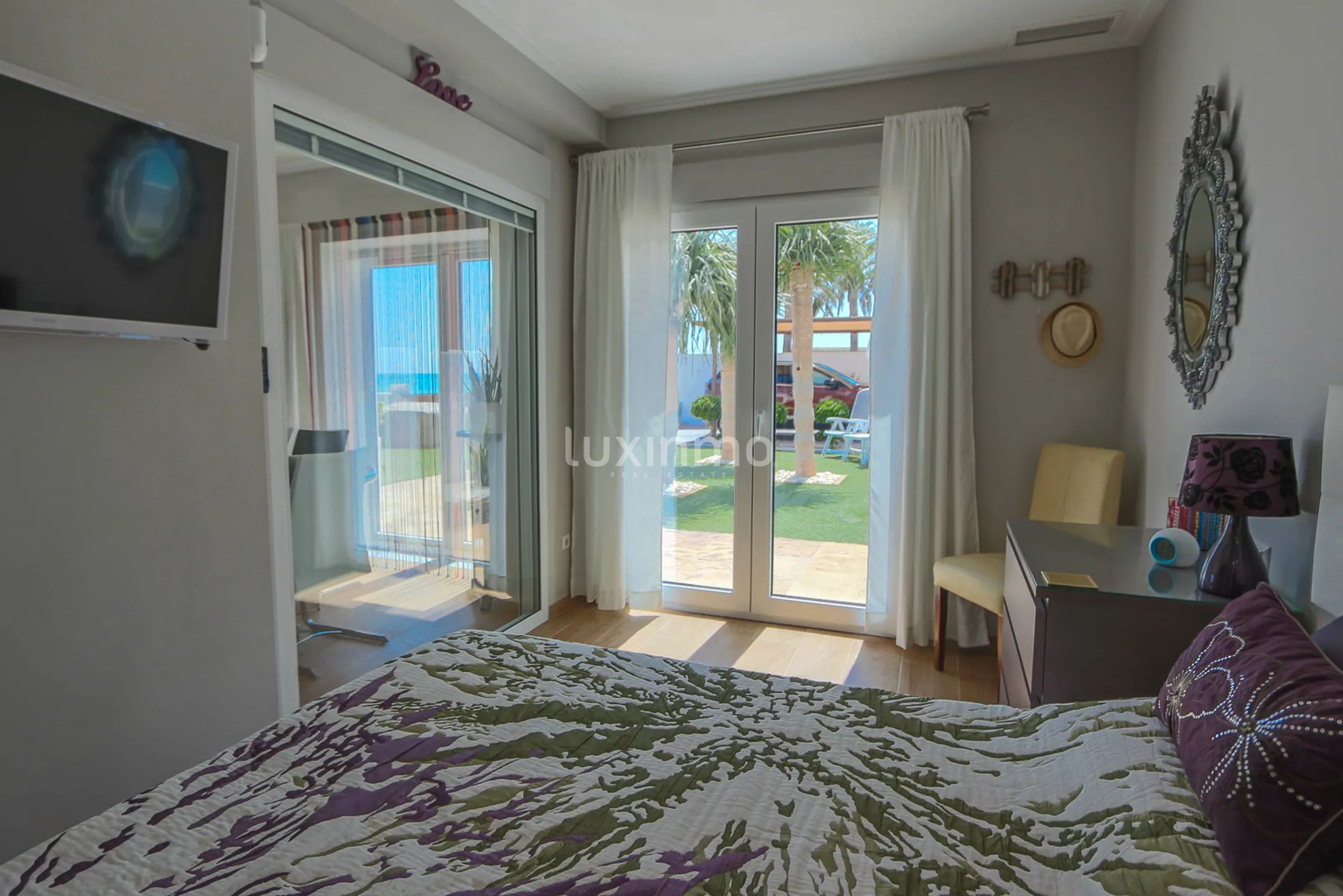 Современный дом на первой линии пляжа в Дении — photo 22