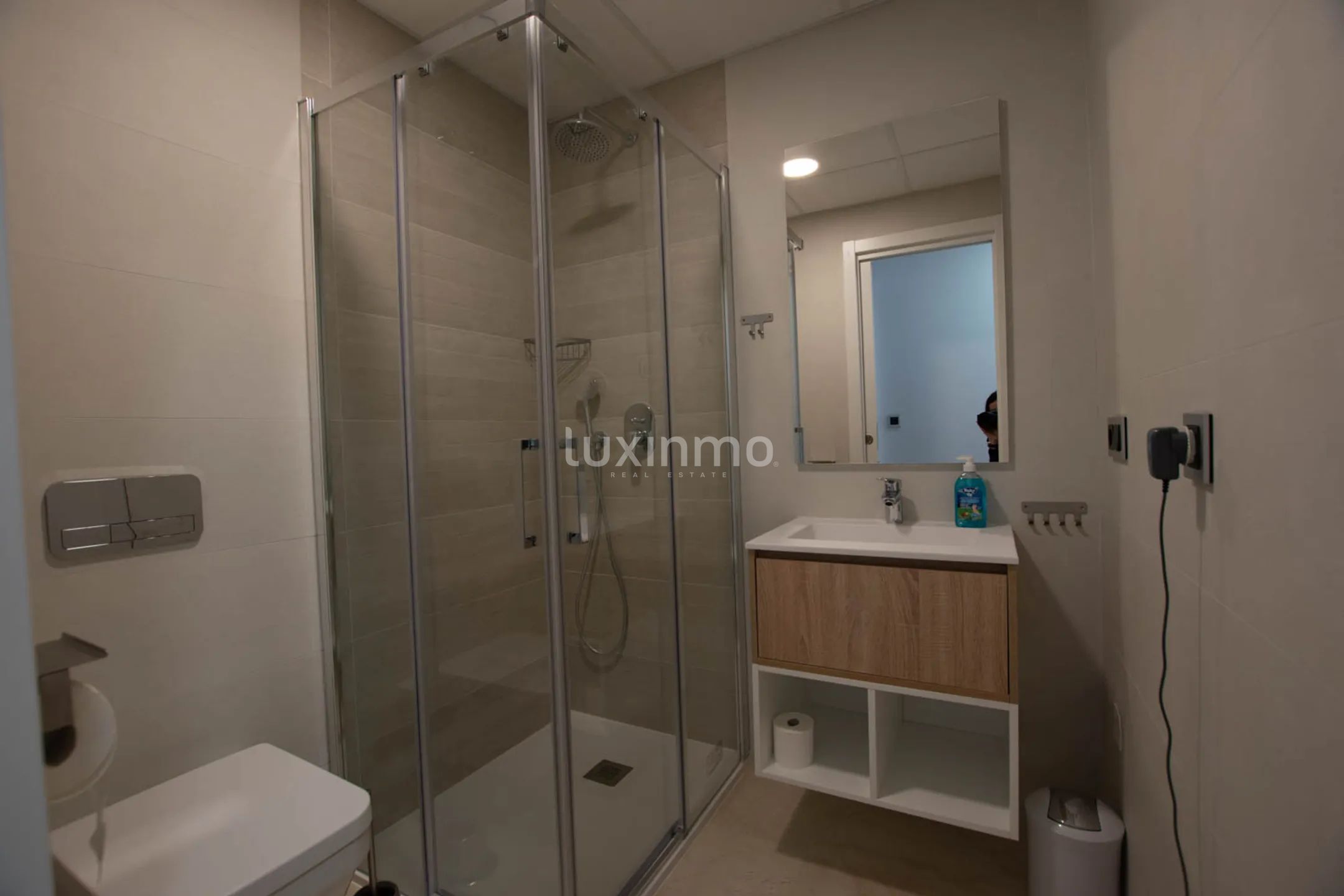 Piso de alquiler de larga duración en SUNSET WAVES — photo 16