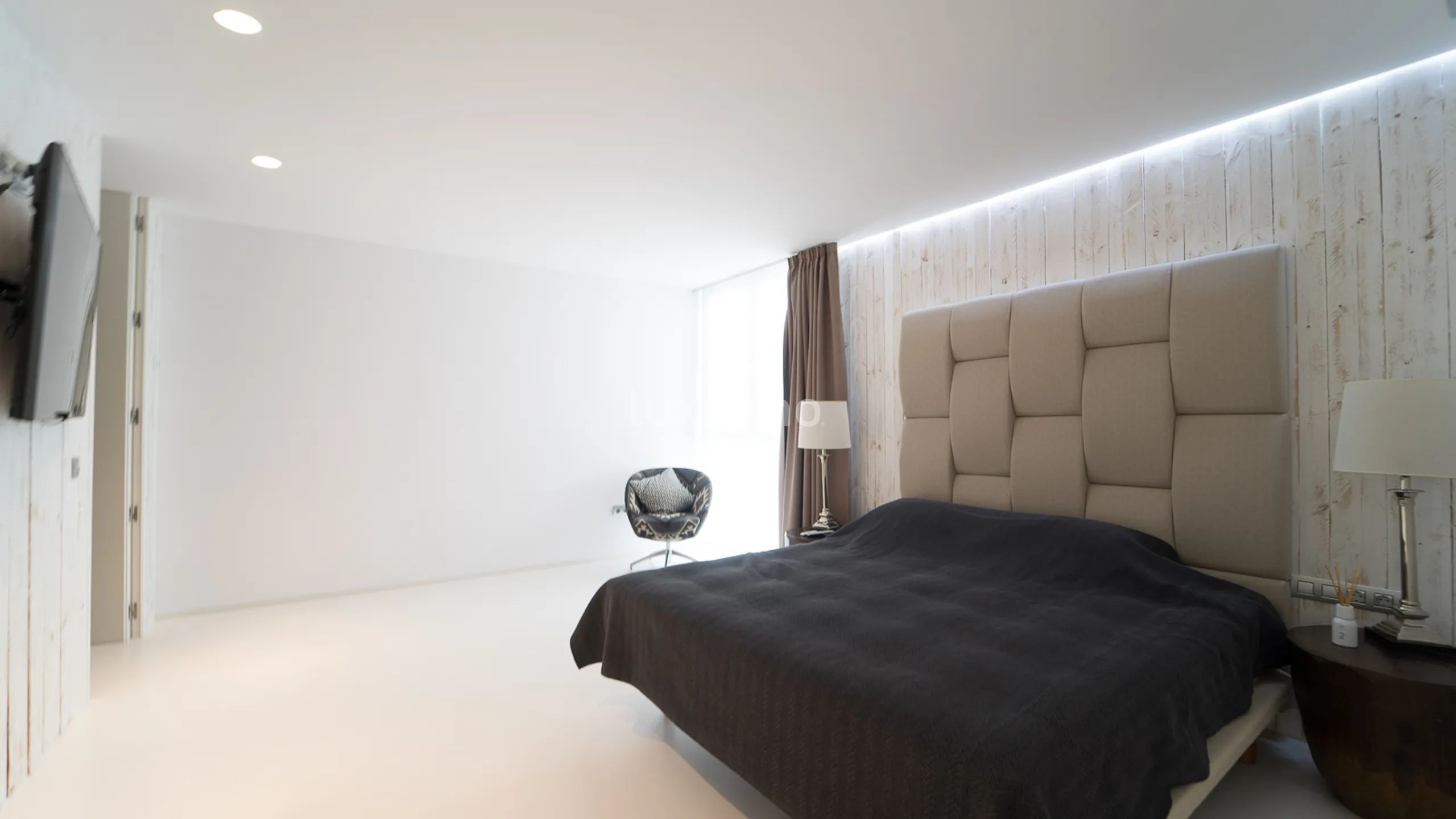 Villa for rent with sea views — photo 23