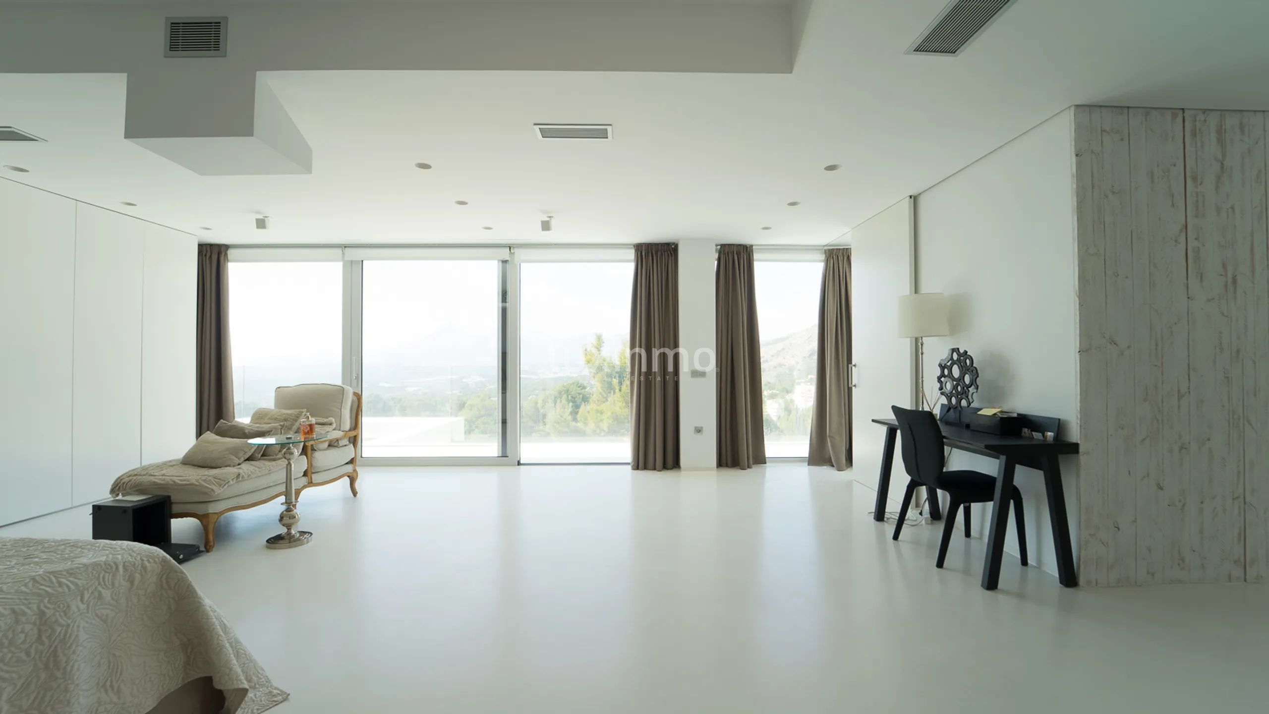 Villa for rent with sea views — photo 16