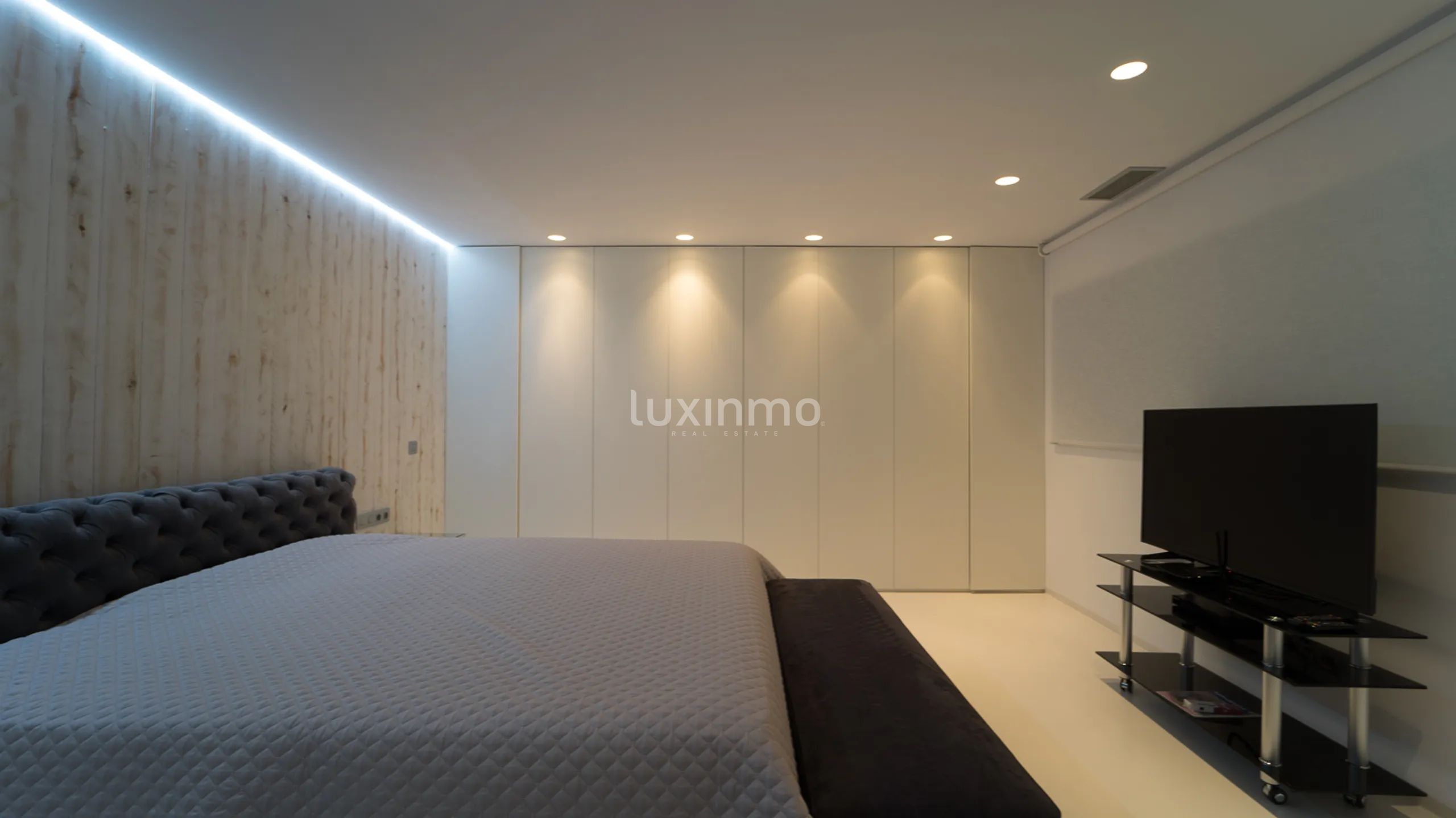 Villa for rent with sea views — photo 19