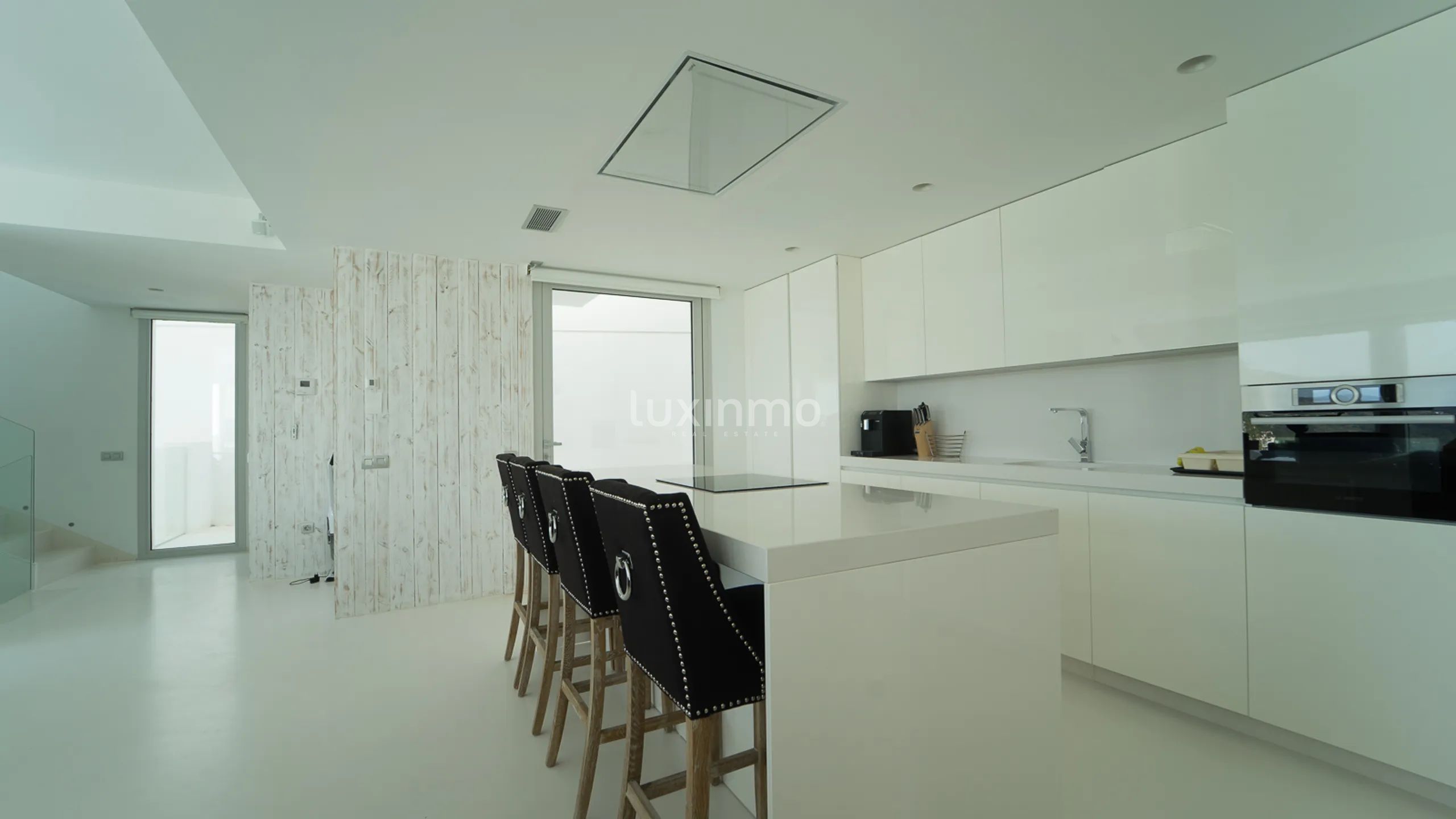 Villa for rent with sea views — photo 11