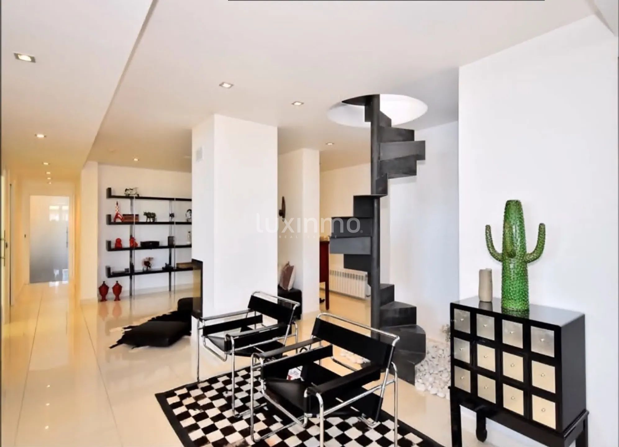Duplex penthouse with solarium terrace located in Playa de Poniente in Benidorm — photo 5
