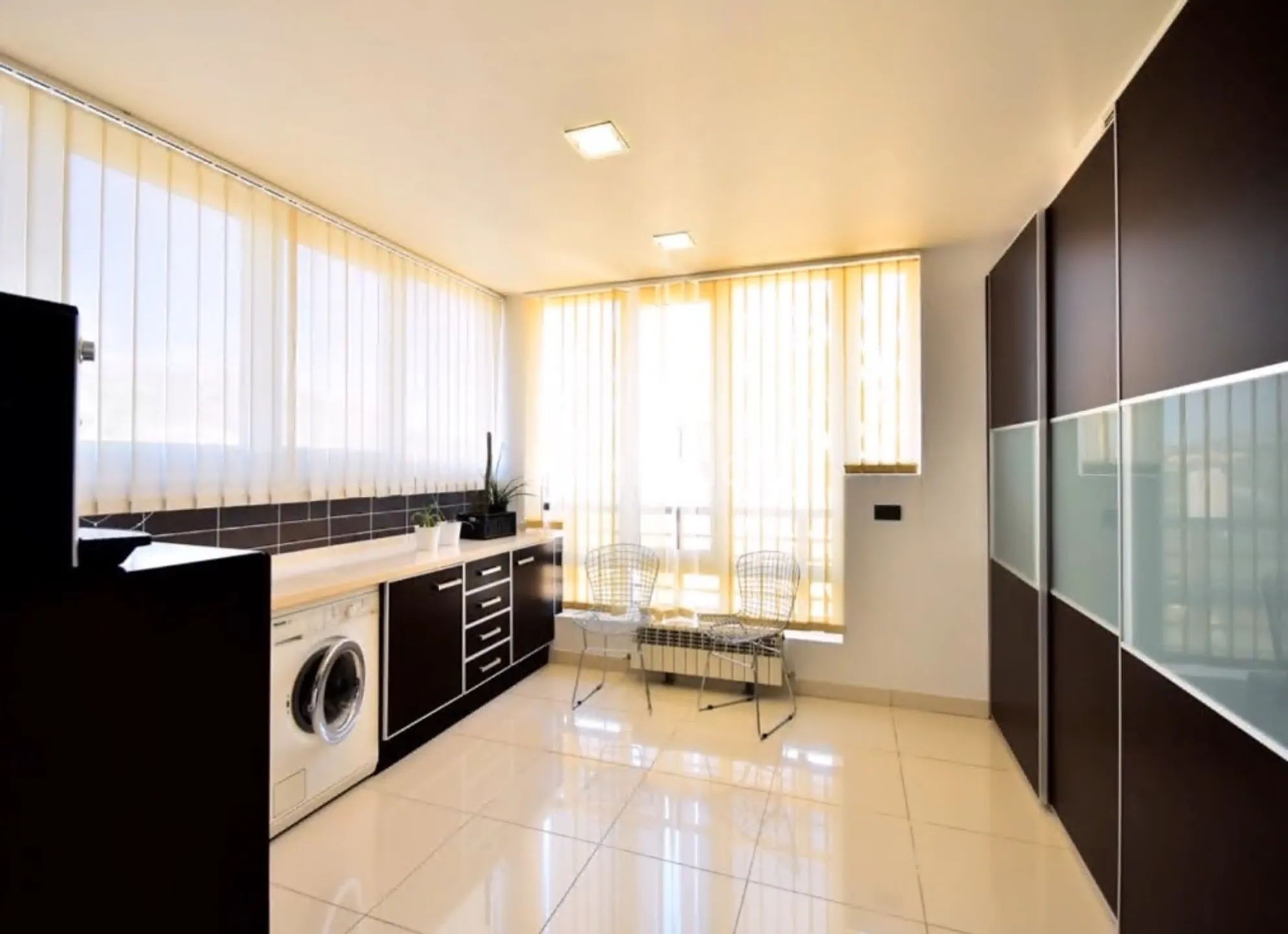 Duplex penthouse with solarium terrace located in Playa de Poniente in Benidorm — photo 9