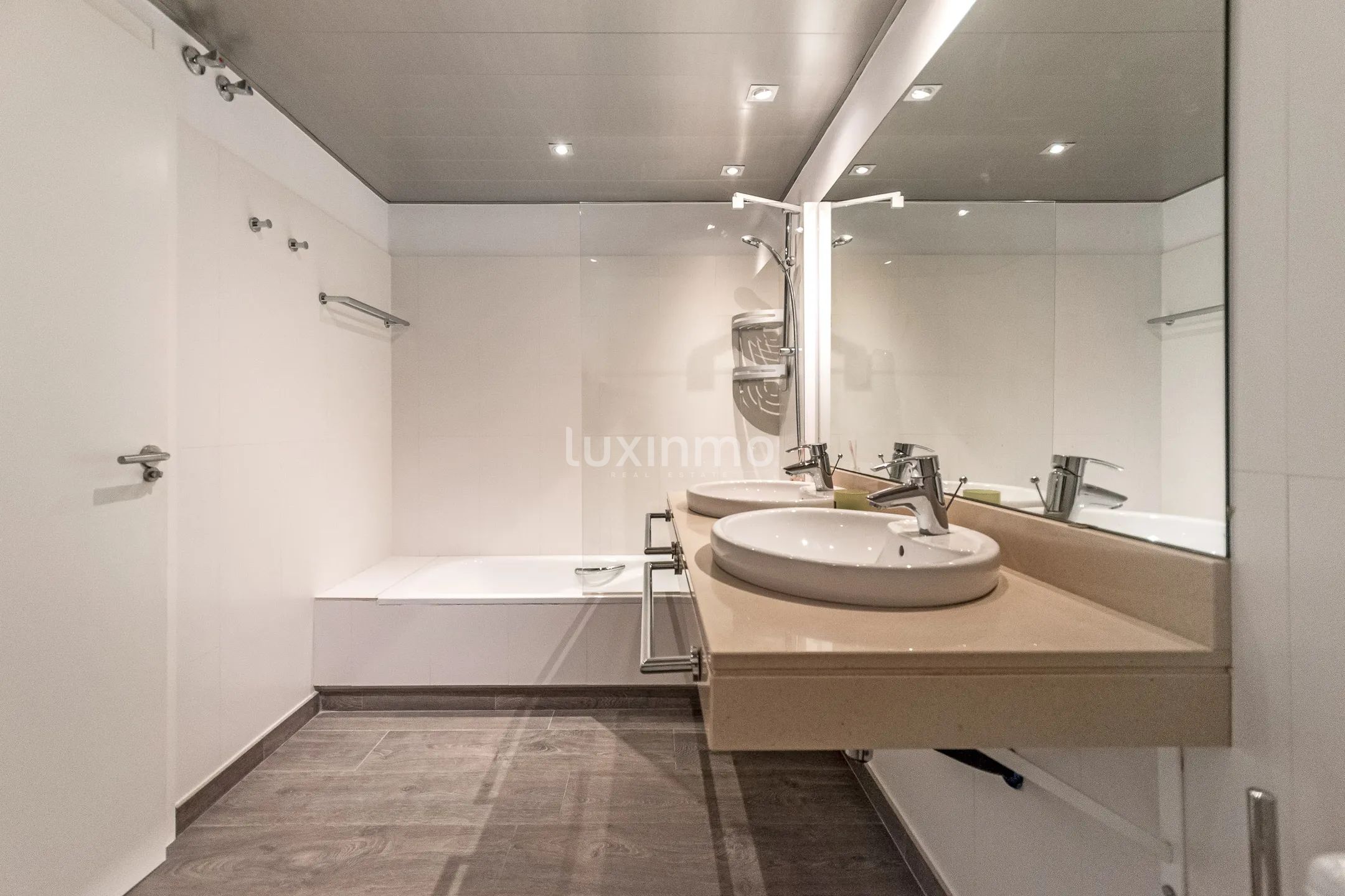 Spectaculaire flat met uitzicht op zee in Mascarat — photo 13