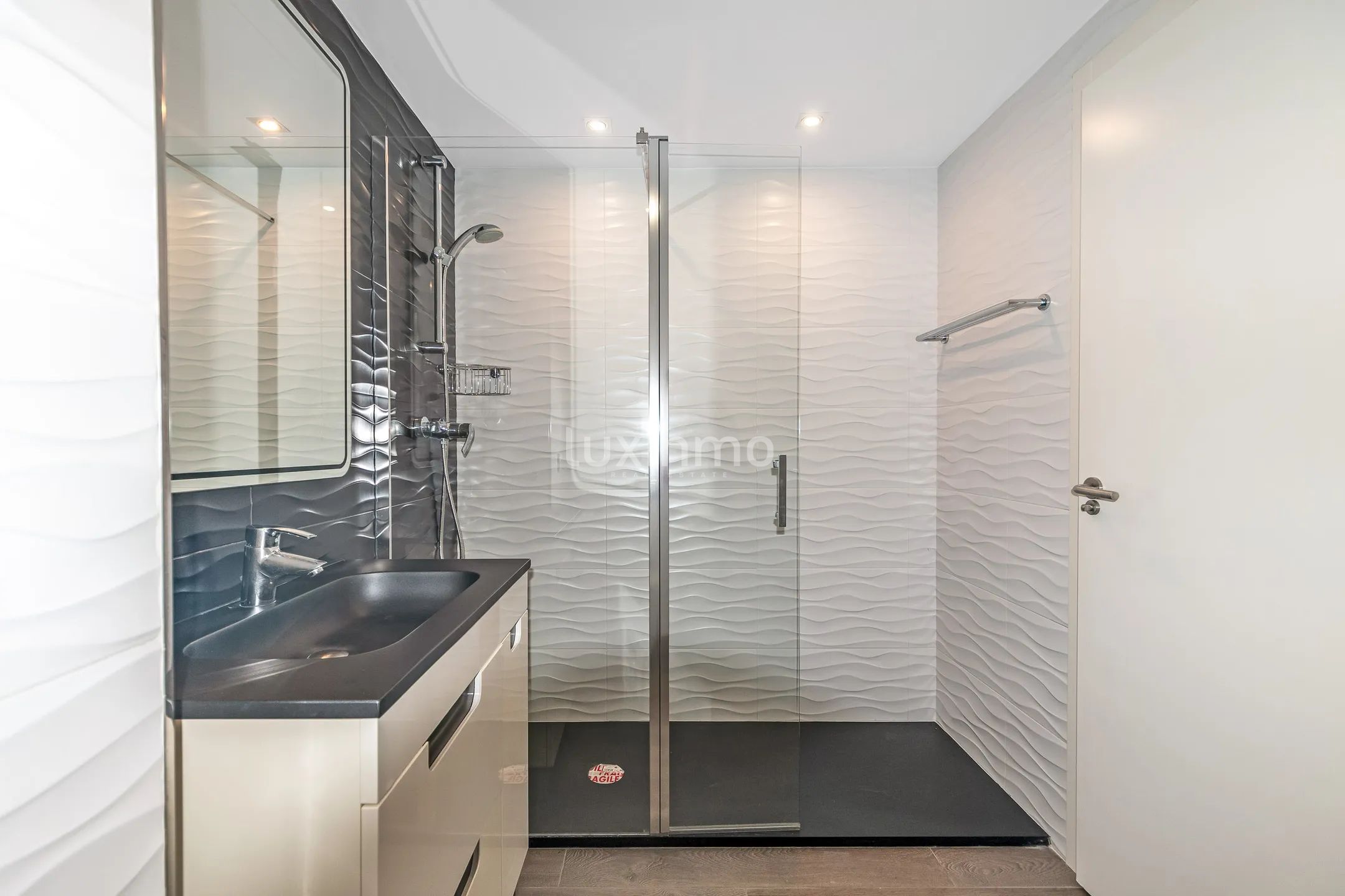 Spectaculaire flat met uitzicht op zee in Mascarat — photo 16
