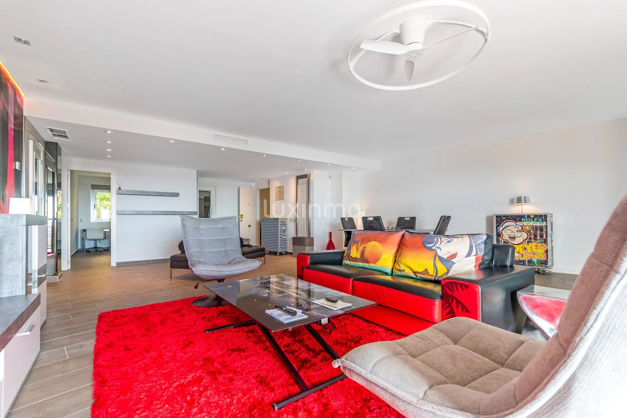 Впечатляющая квартира с видом на море в Маскарате — photo 20