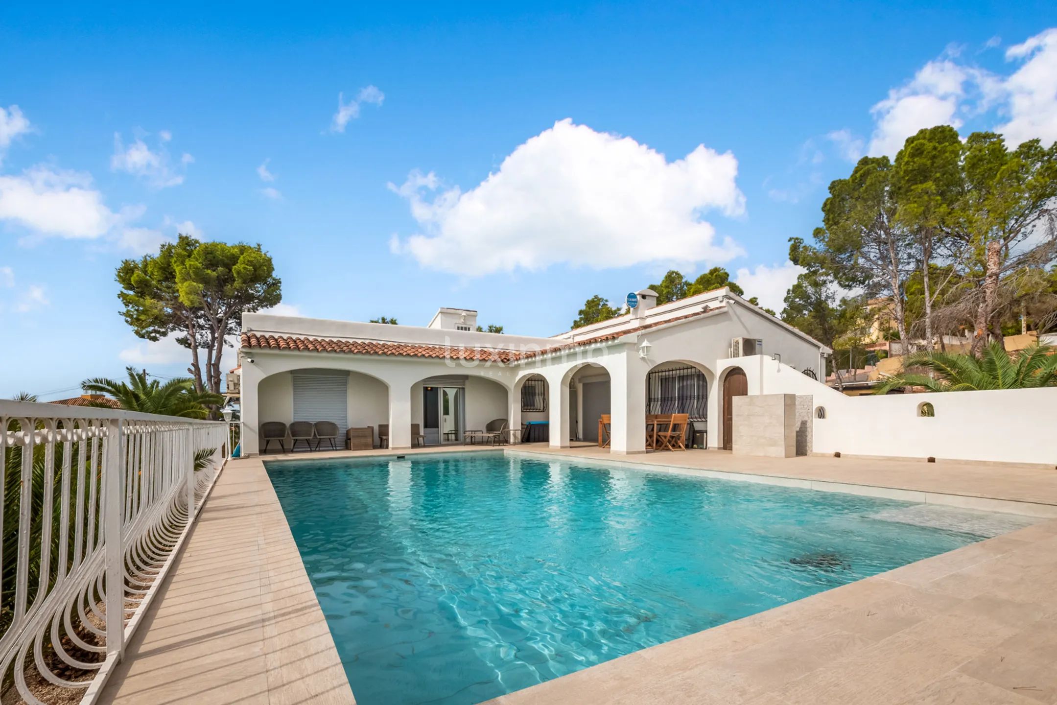 Beautiful villa with swimming pool for rent in Altea