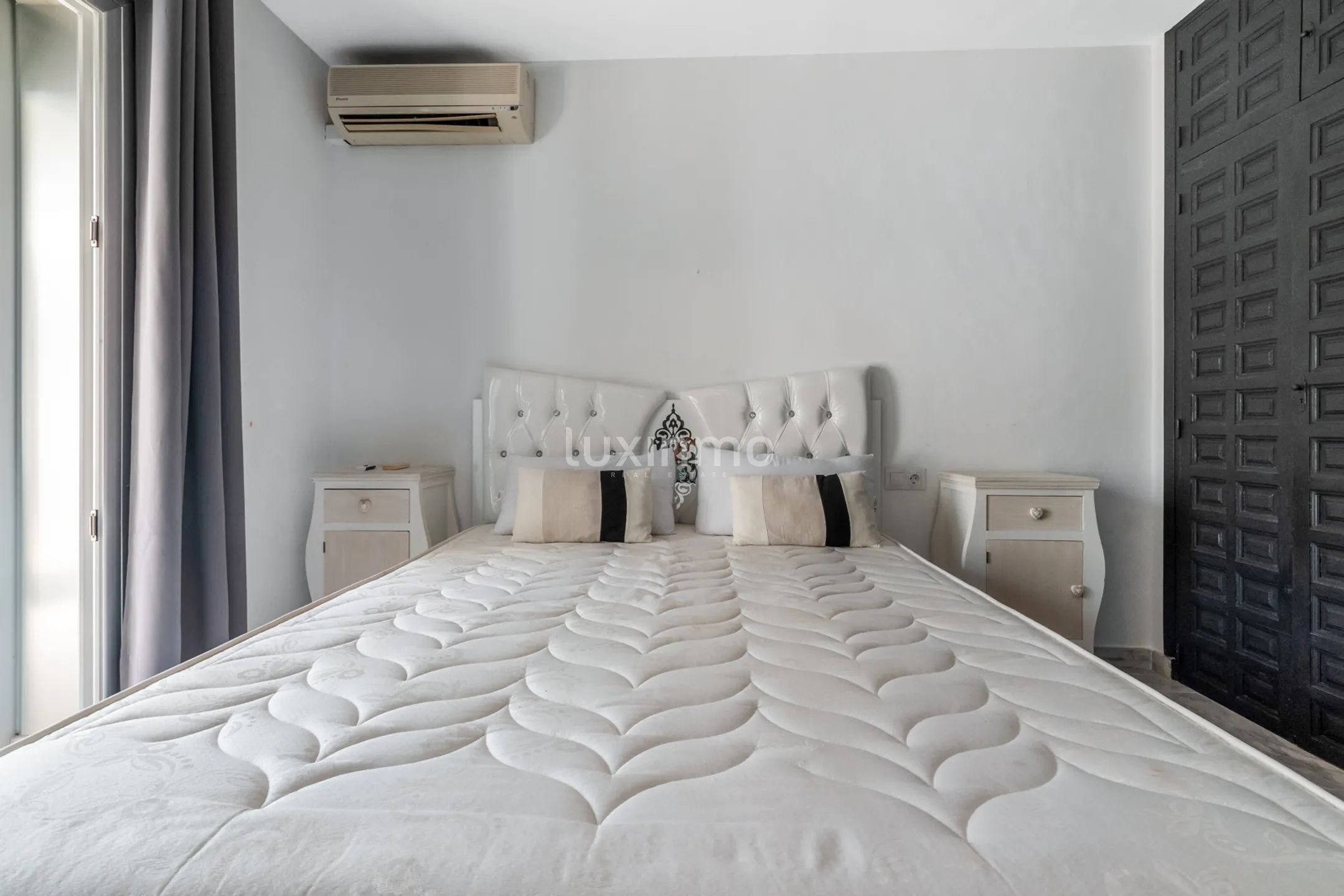 Beautiful villa with swimming pool for rent in Altea — photo 10