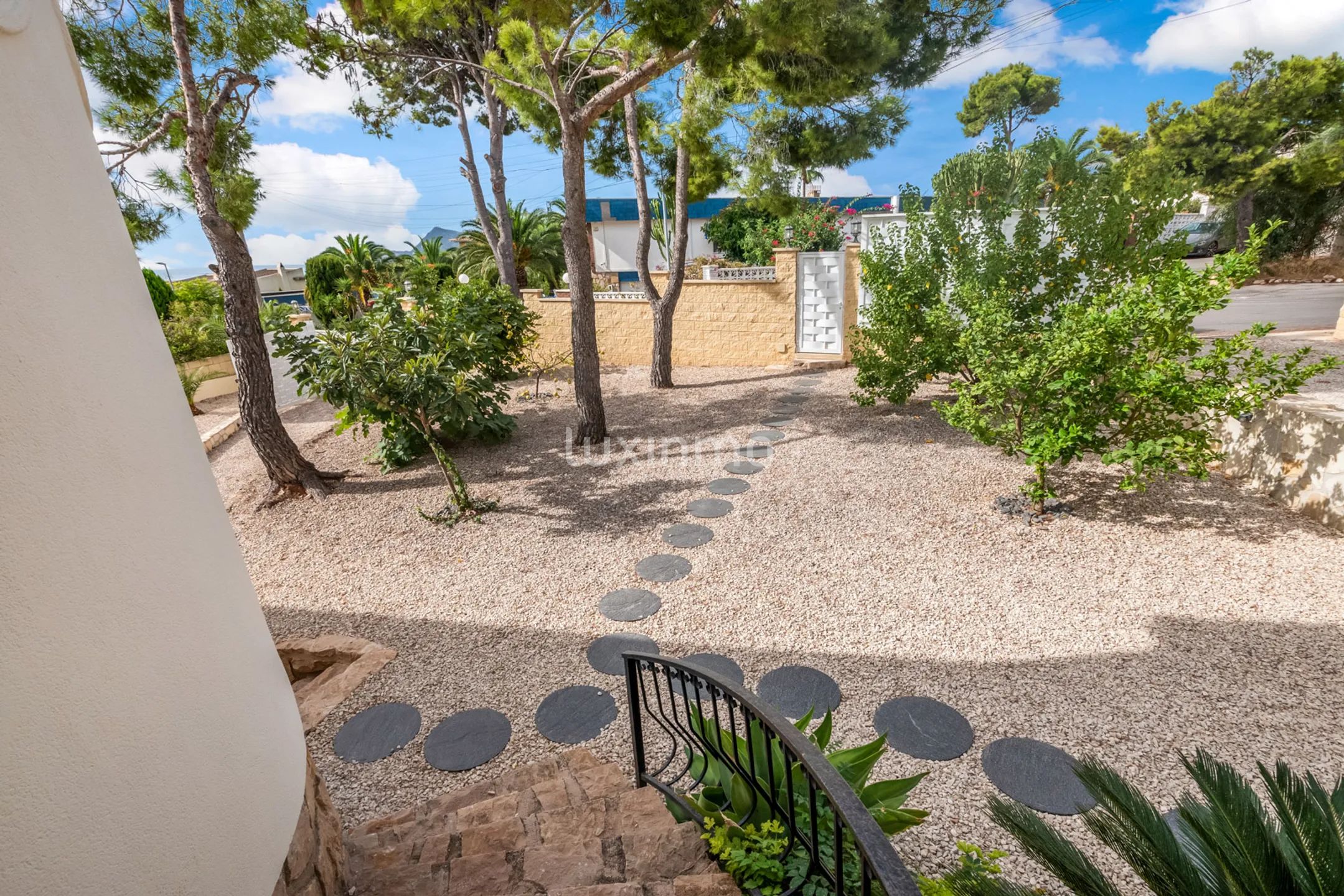 Beautiful villa with swimming pool for rent in Altea — photo 15