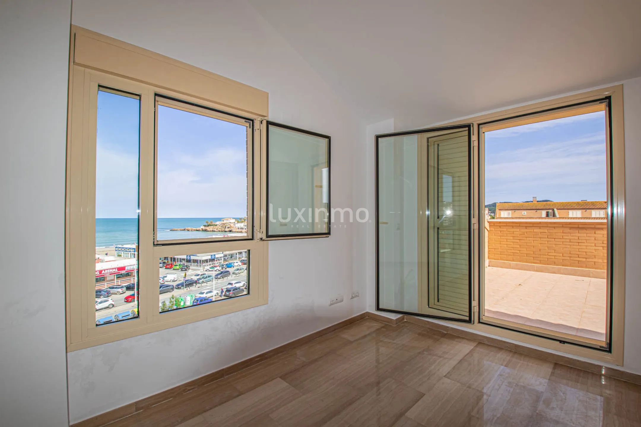 Atico en primera linea del mar en Javea — photo 12