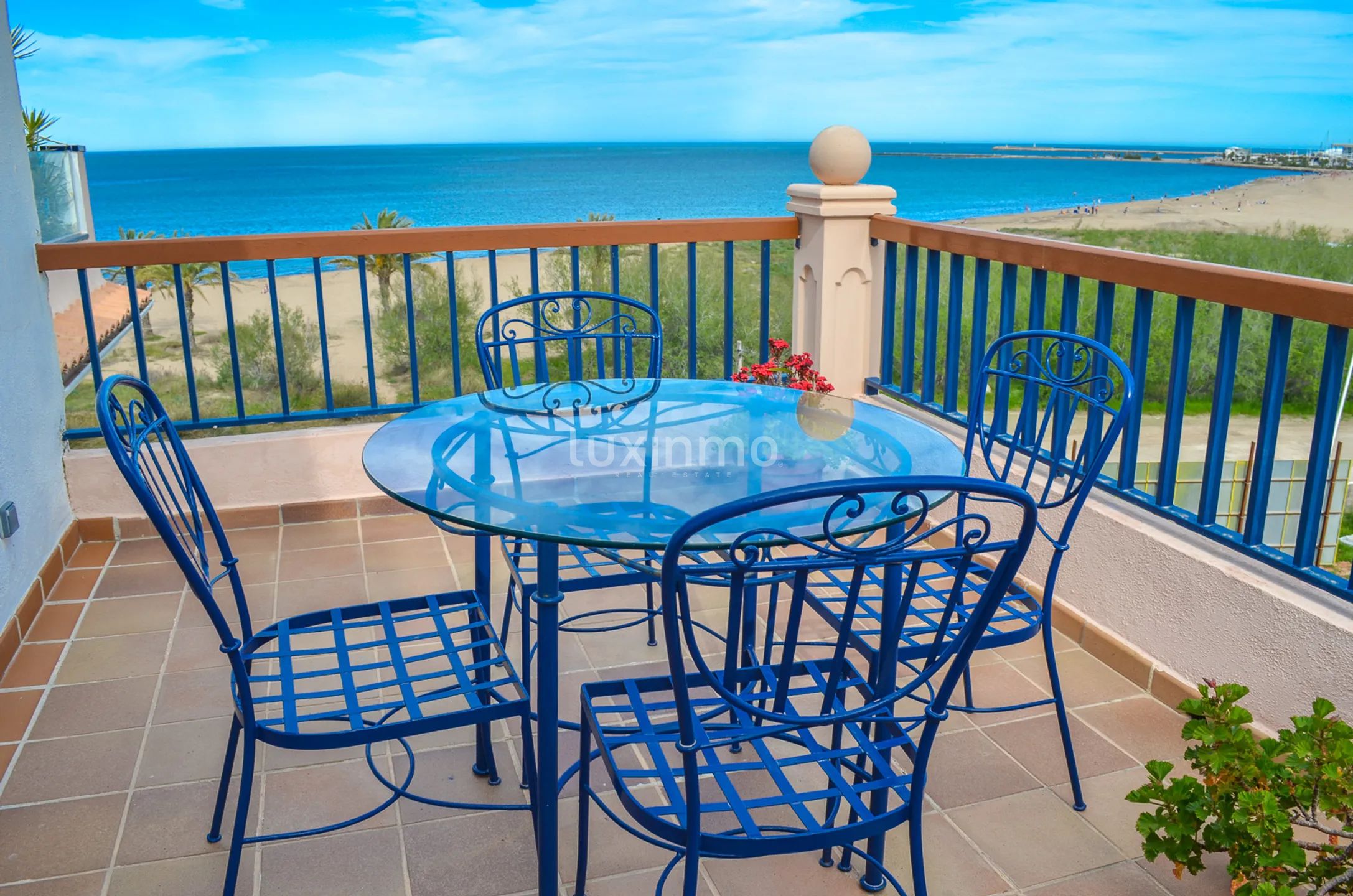 Luxury frontline penthouse — photo 16