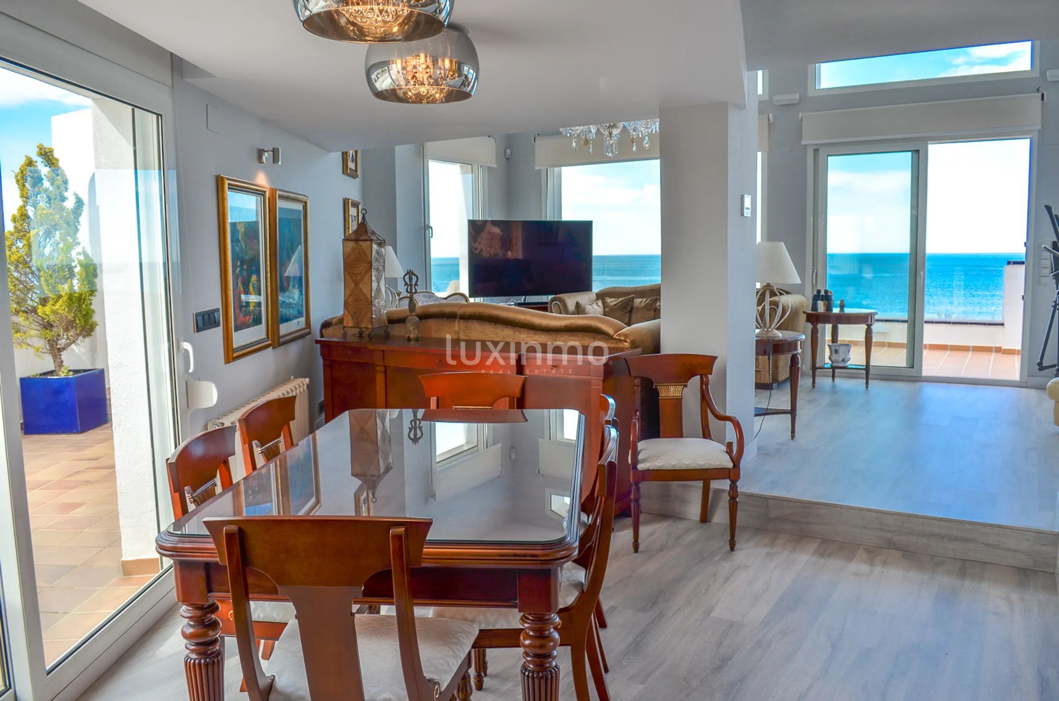 Luxury frontline penthouse — photo 18