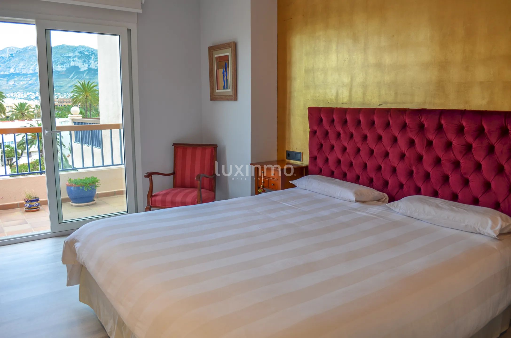 Luxury frontline penthouse — photo 11