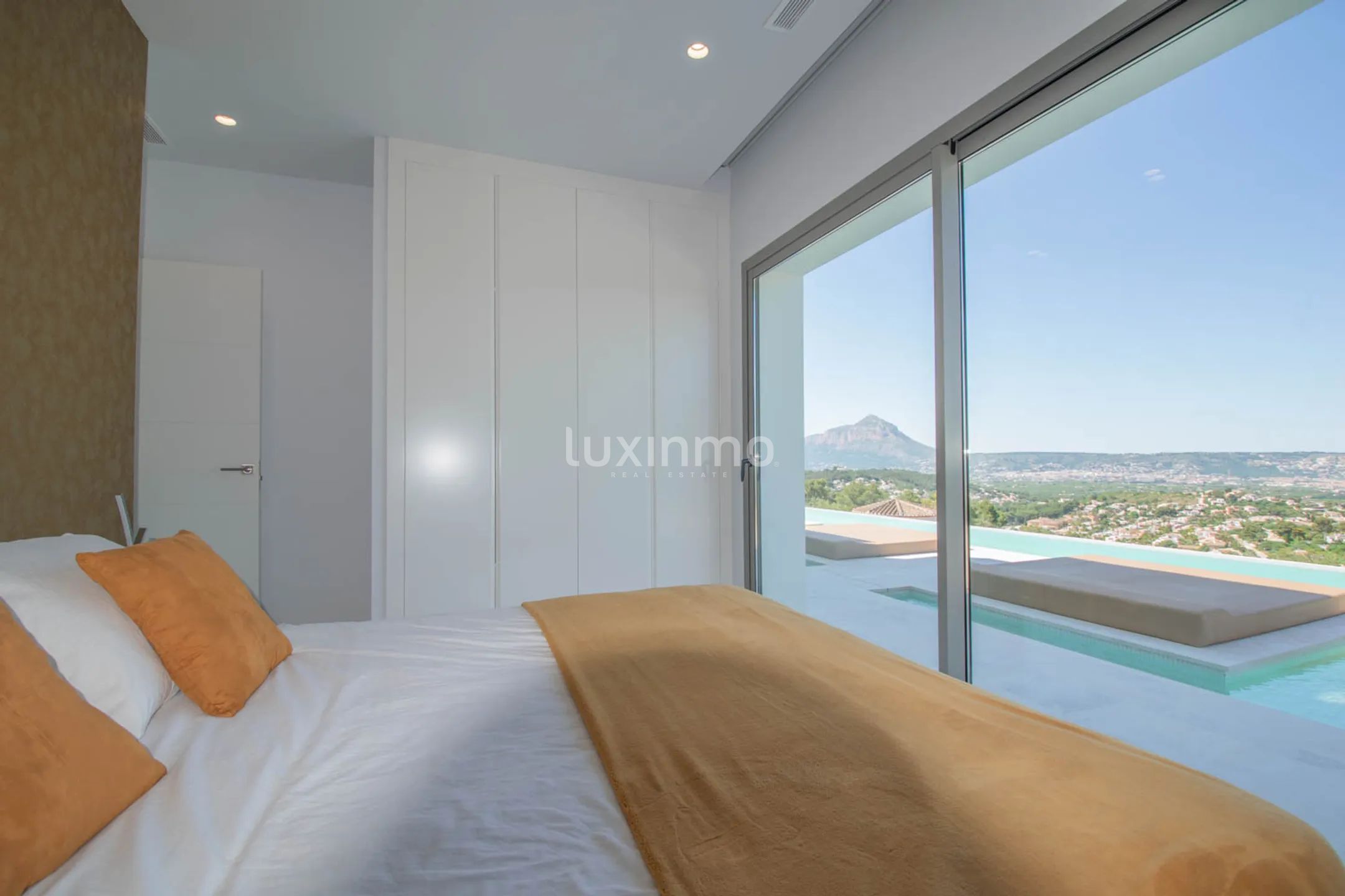 Willa z widokiem na morze i góry w Javea — photo 14