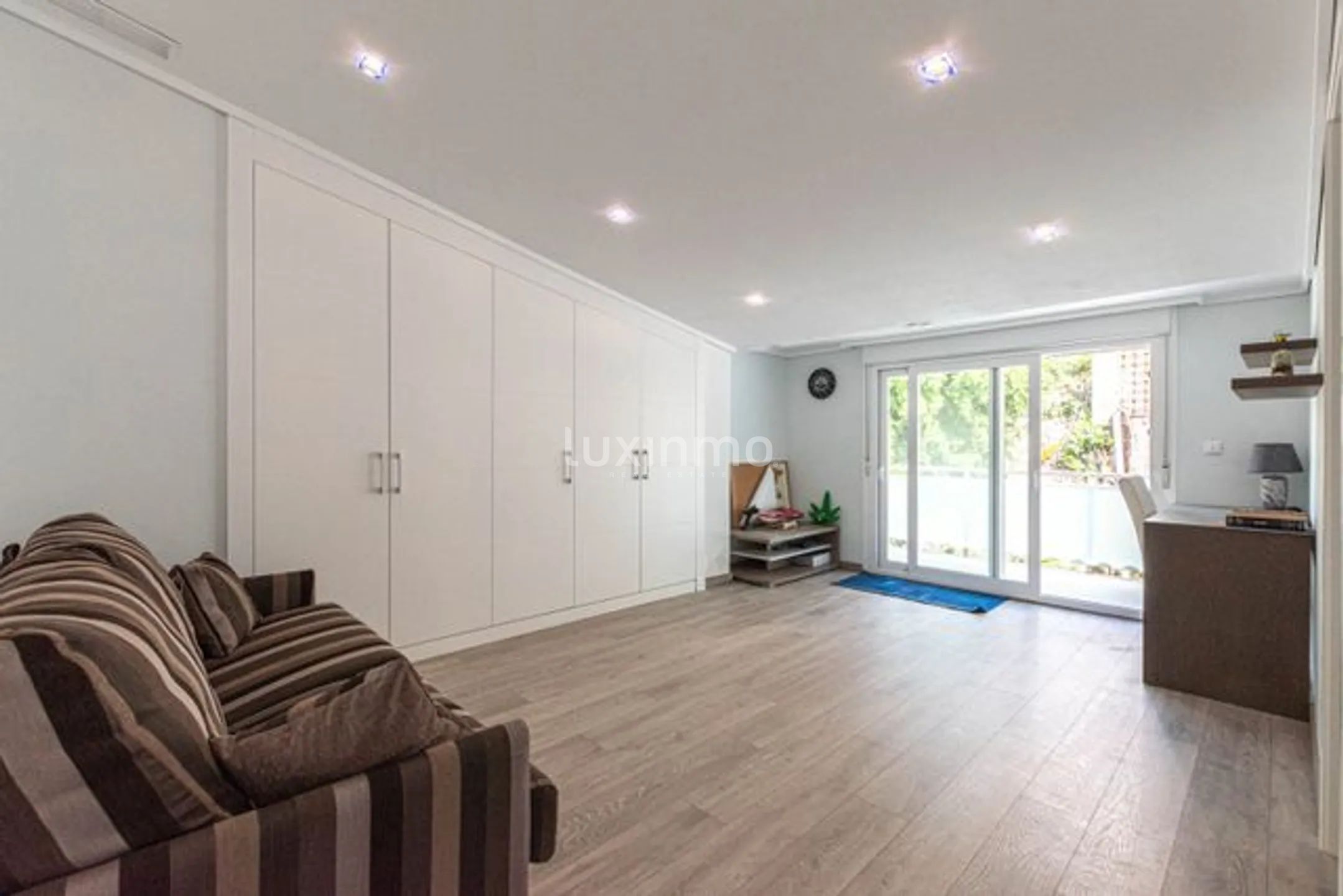 Penthouse with sea views for sale in Mascarat — photo 43