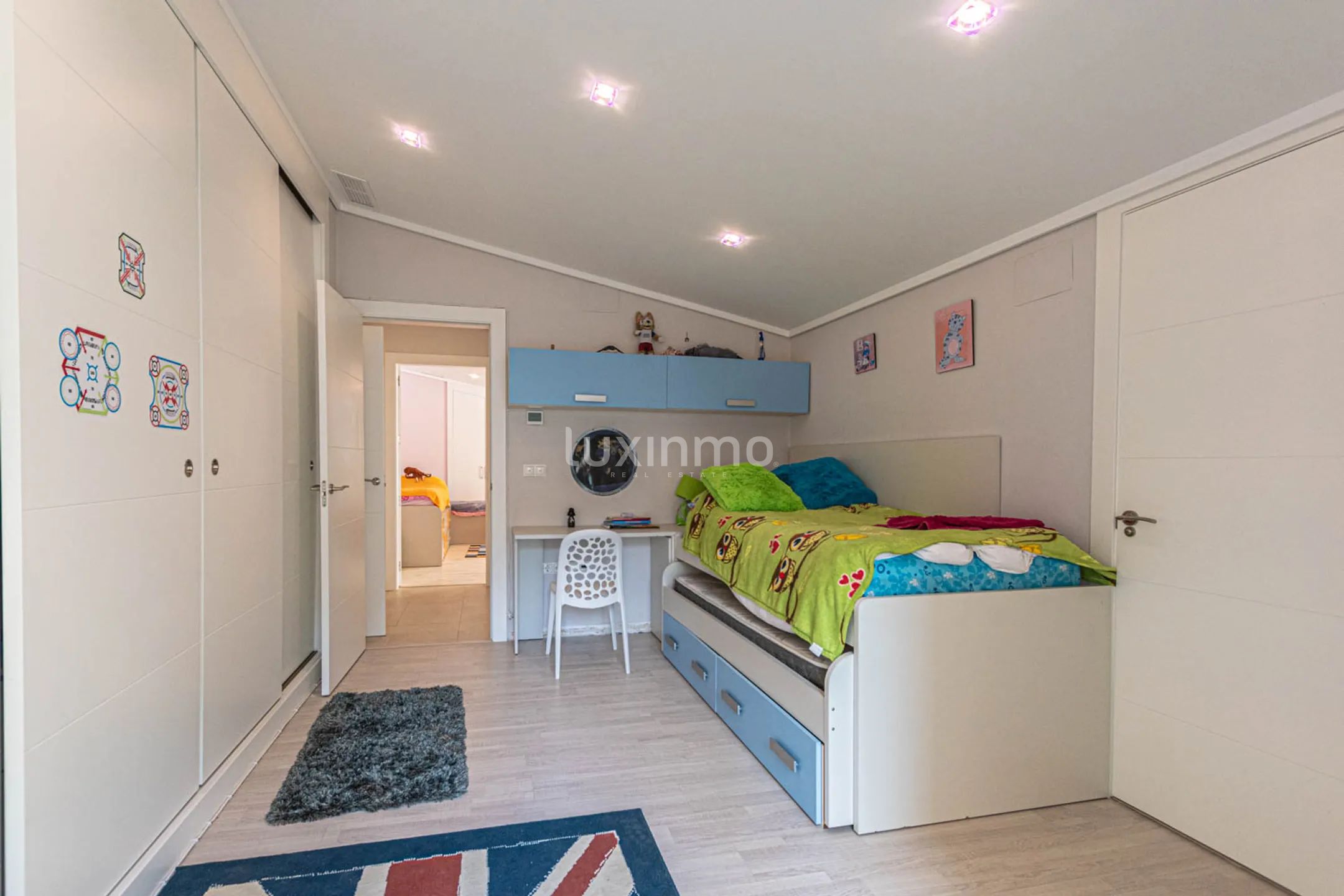 Penthouse with sea views for sale in Mascarat — photo 24