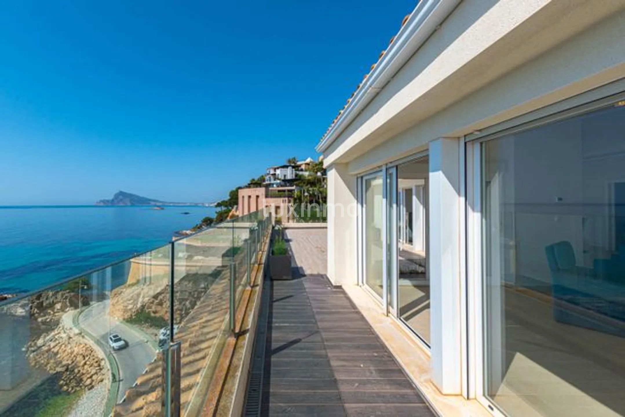 Penthouse with sea views for sale in Mascarat — photo 39