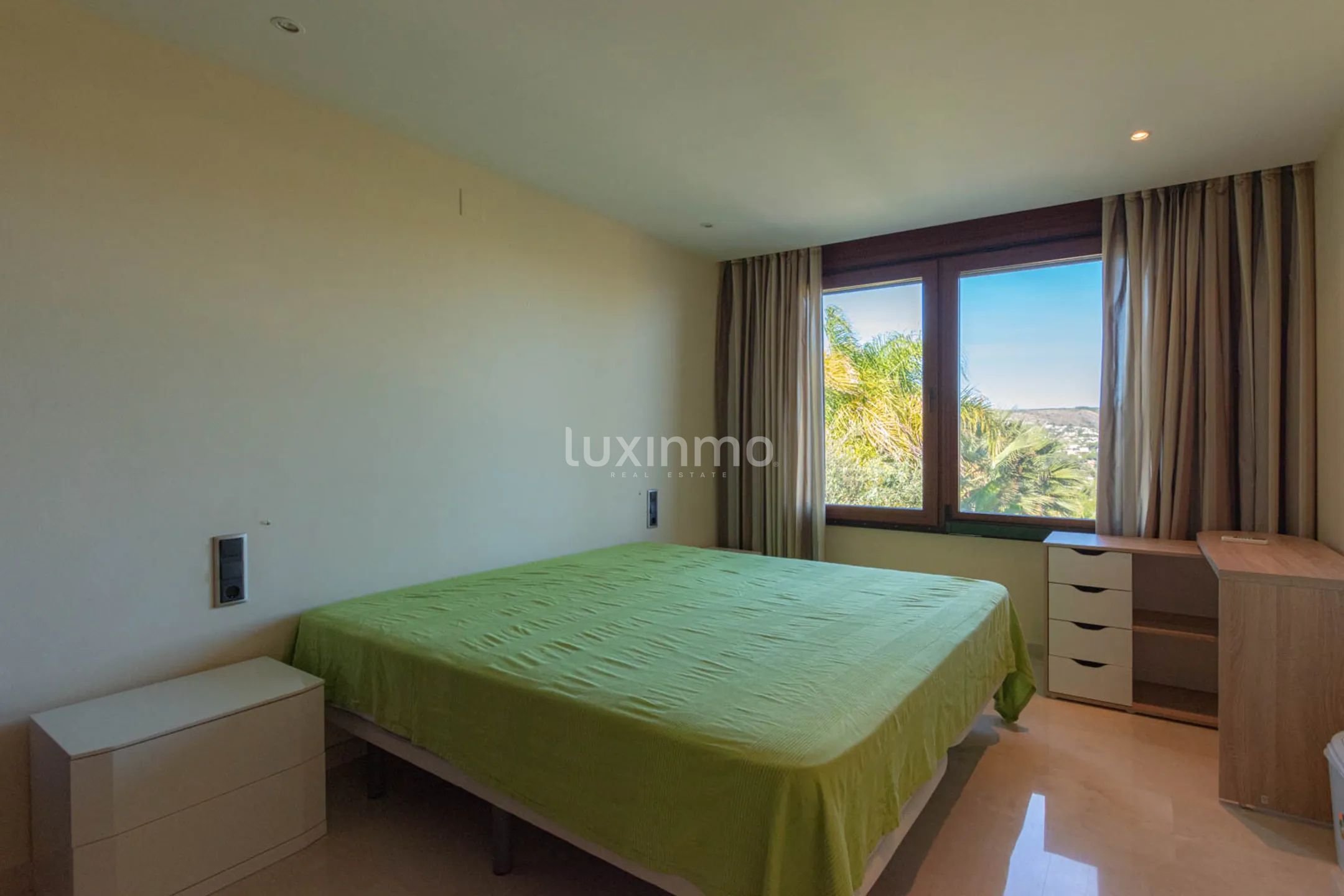 Villa with panoramic views for rent in Javea — photo 13
