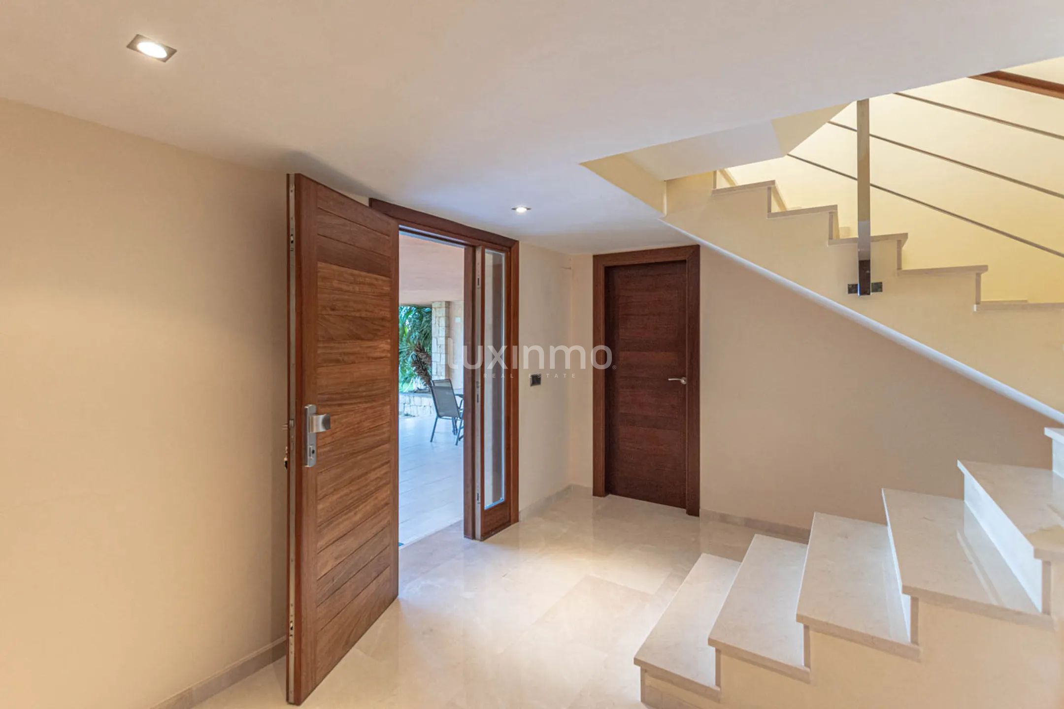 Villa with panoramic views for rent in Javea — photo 22