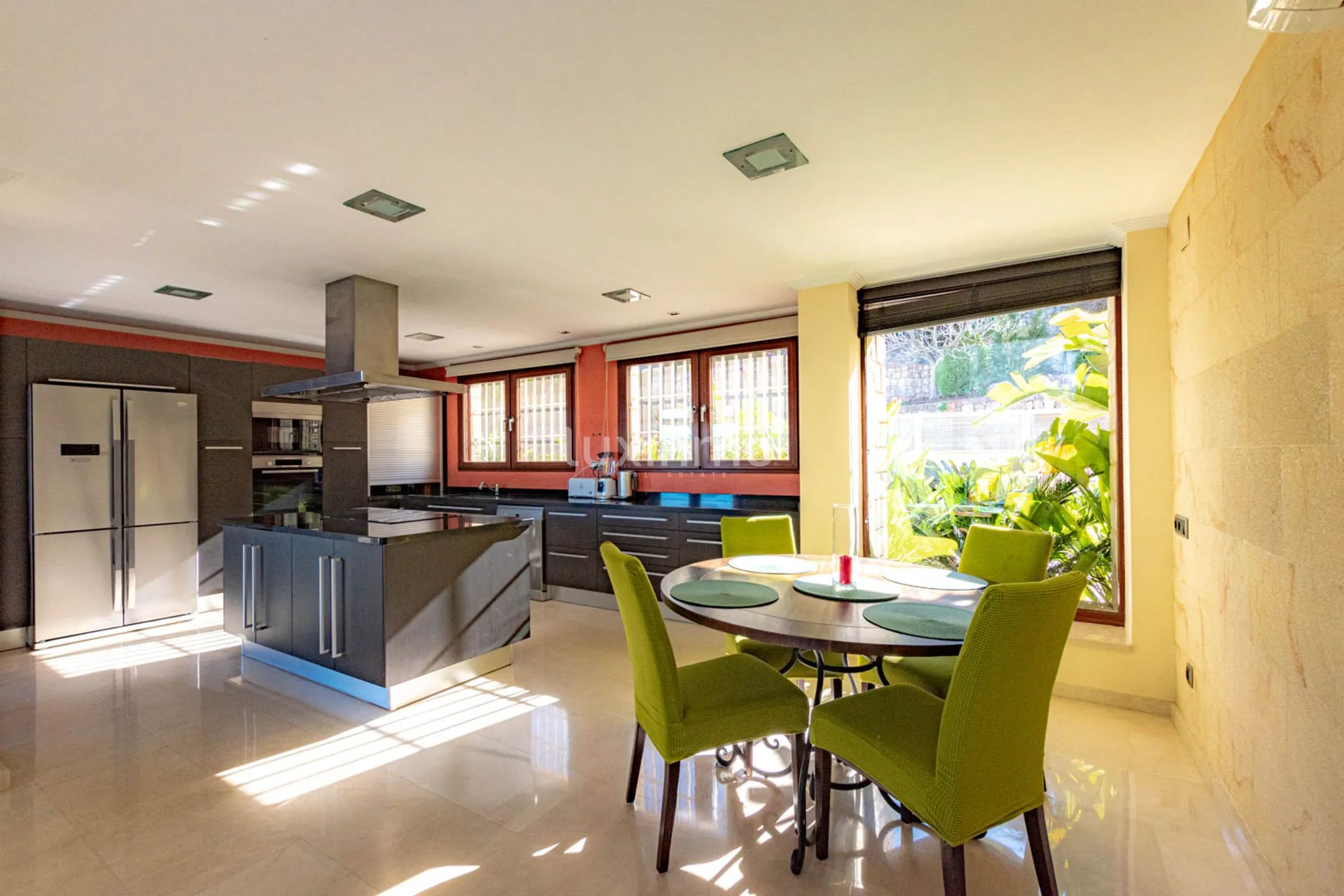 Villa with panoramic views for rent in Javea — photo 8