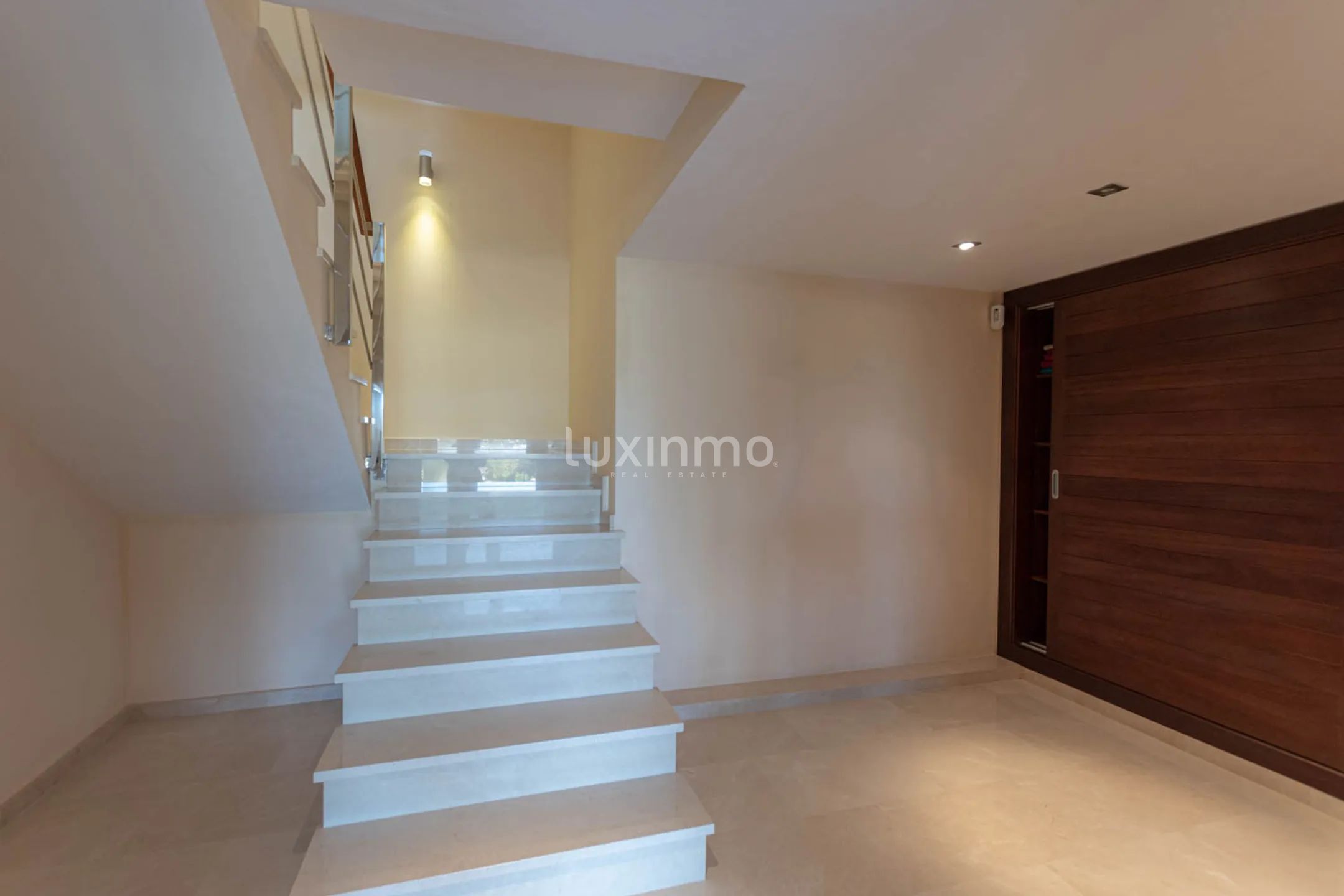 Villa with panoramic views for rent in Javea — photo 21